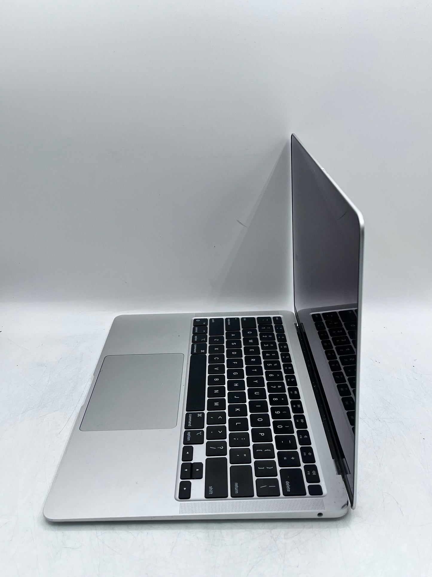 Apple MacBook Air 2020 13.3" M1 8GB 256GB A2337 MGN93LL/A Silver - READ