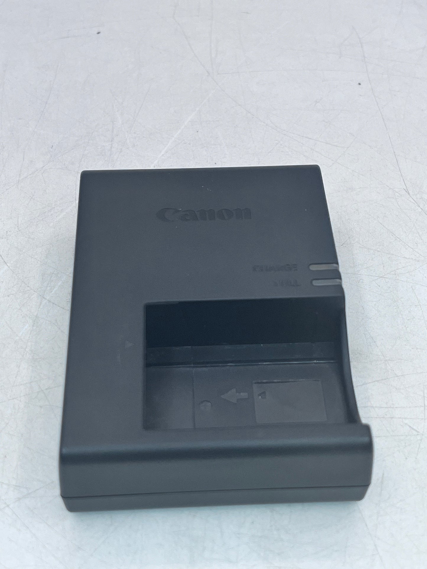 Canon EOS R100 Mirrorless Digital Camera with 18-45mm Lens with Charger and Battery Tested