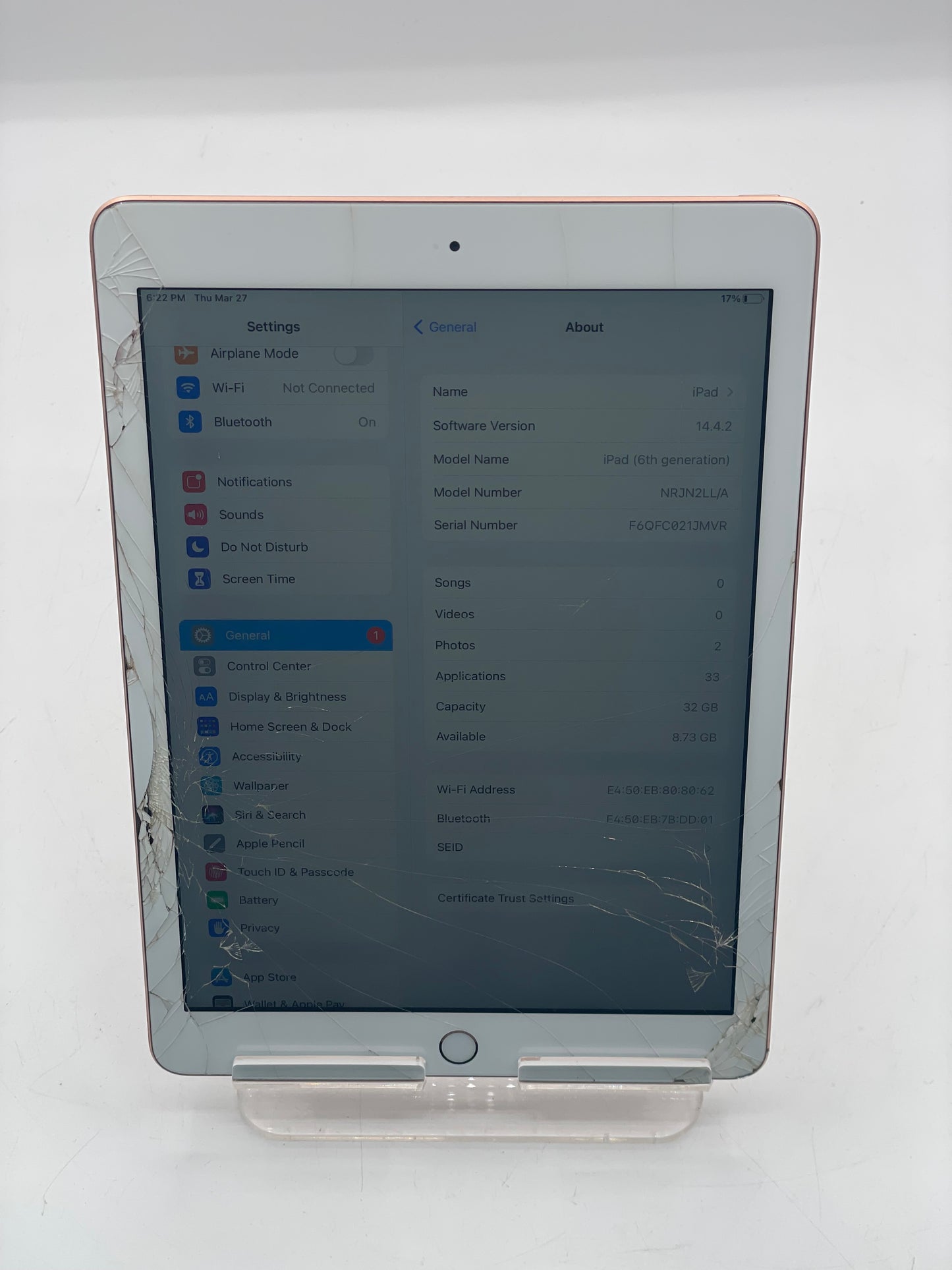 Apple iPad (6th Gen) A1893 (2018) White - Broken, 32GB WiFi, Cracked Screen