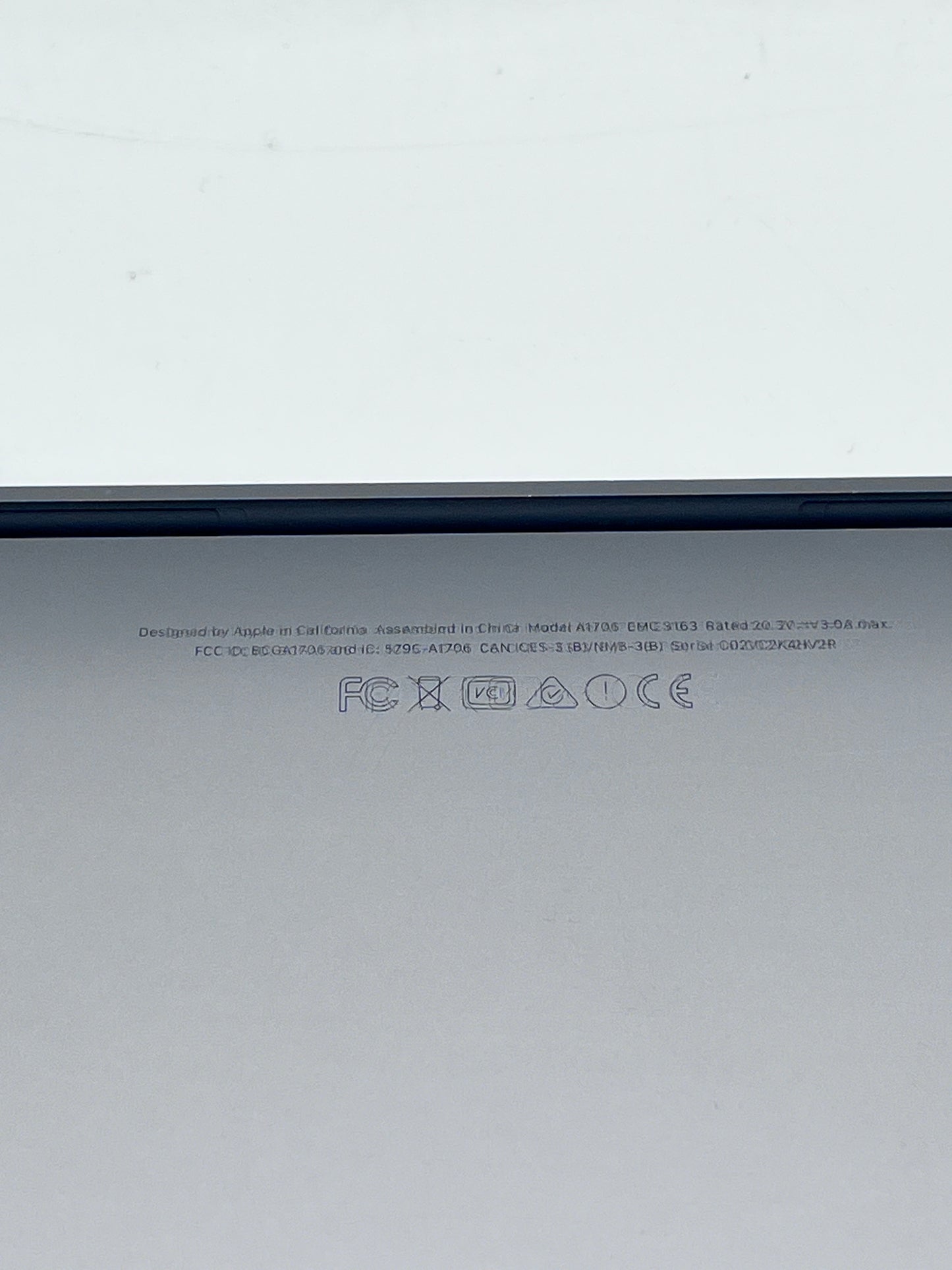 Apple MacBook Pro 13" A1706 128GB 8GB 2017 - Space Gray