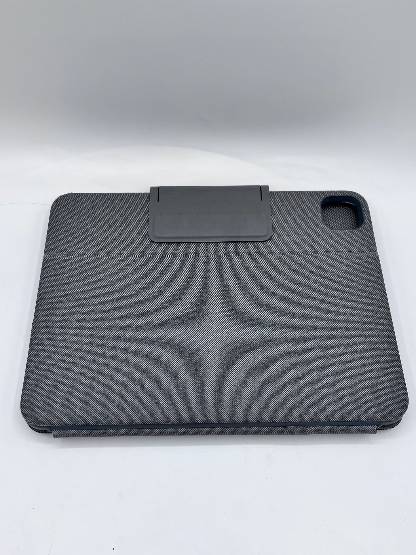 Apple iPad Pro 2nd Gen 11-inch 256GB WiFi  A2228 MXDC2LL/A - Space Gray