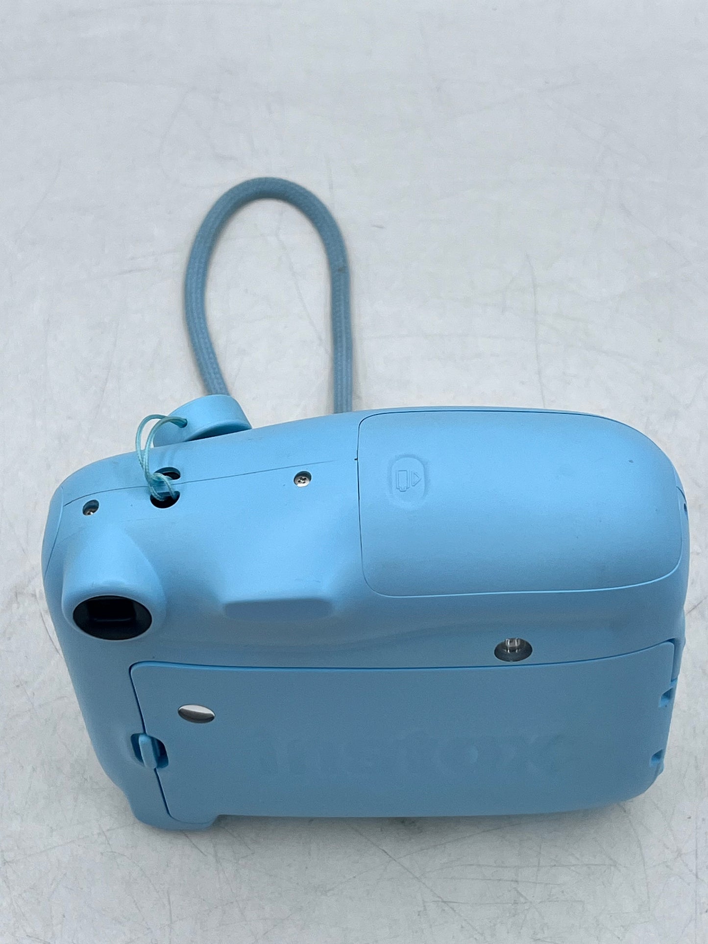 Fujifilm Instax Mini 11 Instant Camera with Bag - Sky Blue