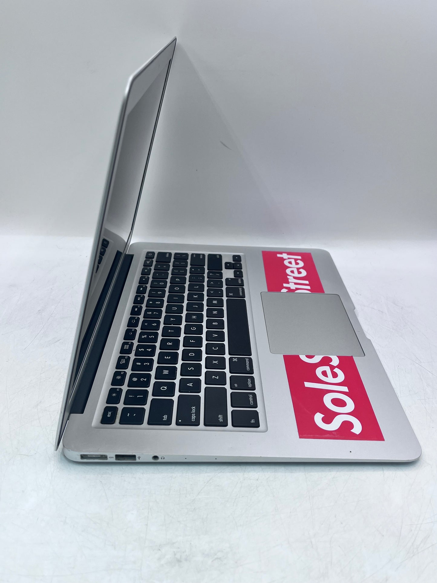 Apple Macbook Air 13" A1466 2013  Core i5-4250U 1.30GHz 4GB 128GB  - Silver
