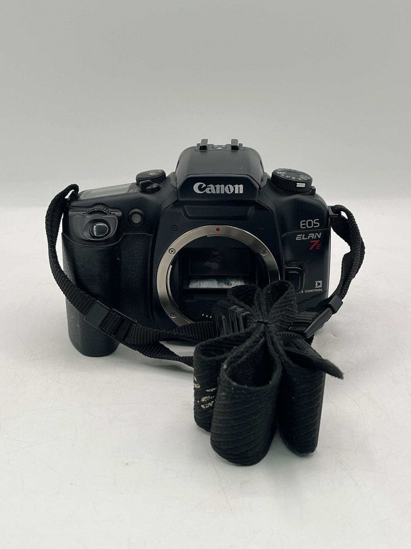 Canon EOS Elan 7E 35mm DSLR Camera Body with Strap READ