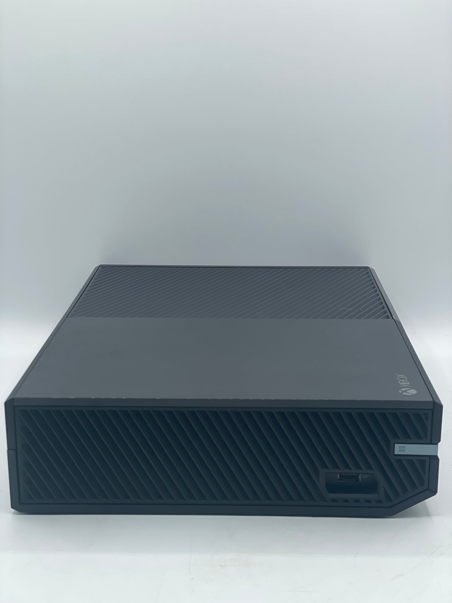 Microsoft Xbox One 2013 (Model 1540) - 500GB - Used - Fully Functional