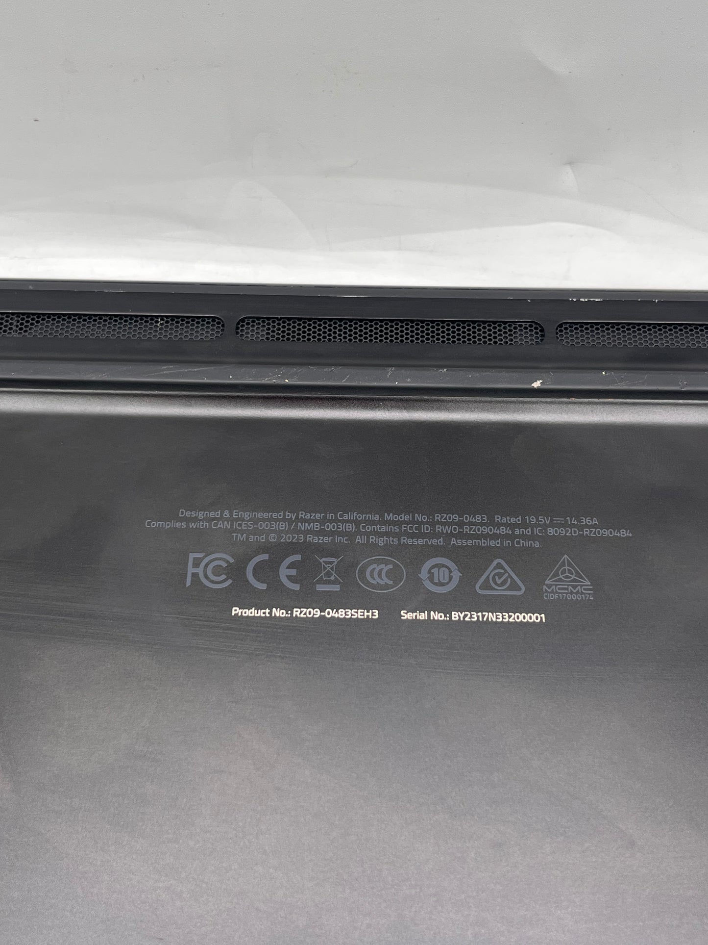 Razer Blade 16 RZ09-0483 16" i9-13950HX 16GB RAM 1TB SSD GeForce RTX 4070