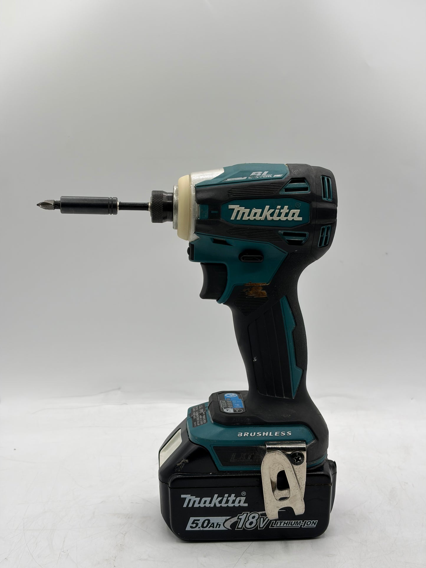 Makita 18V XDT19 Brushless Cordless 1/4" Impact Driver 4-Speed 18V Quick Shift
