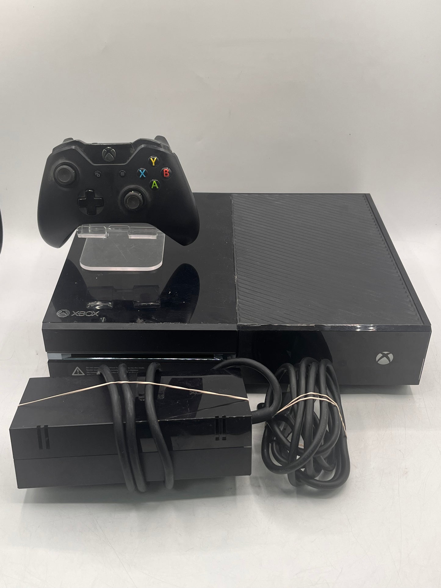 Microsoft Xbox One (1540) 2013 500GB Black Console with Controller