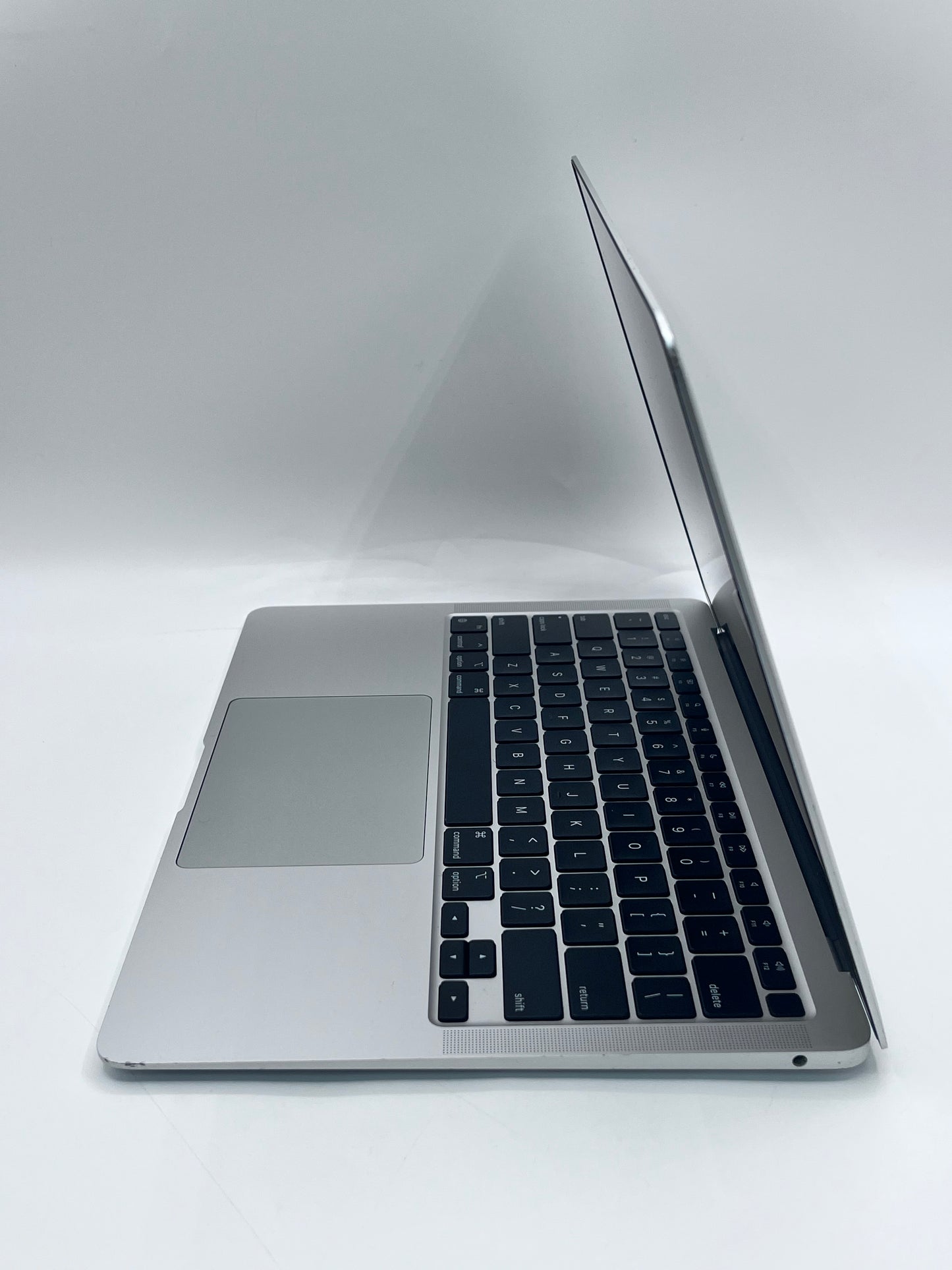2020 Apple MacBook Air 13.3" M1 7C 8GB 128GB A2337 REMOTELY MANAGED
