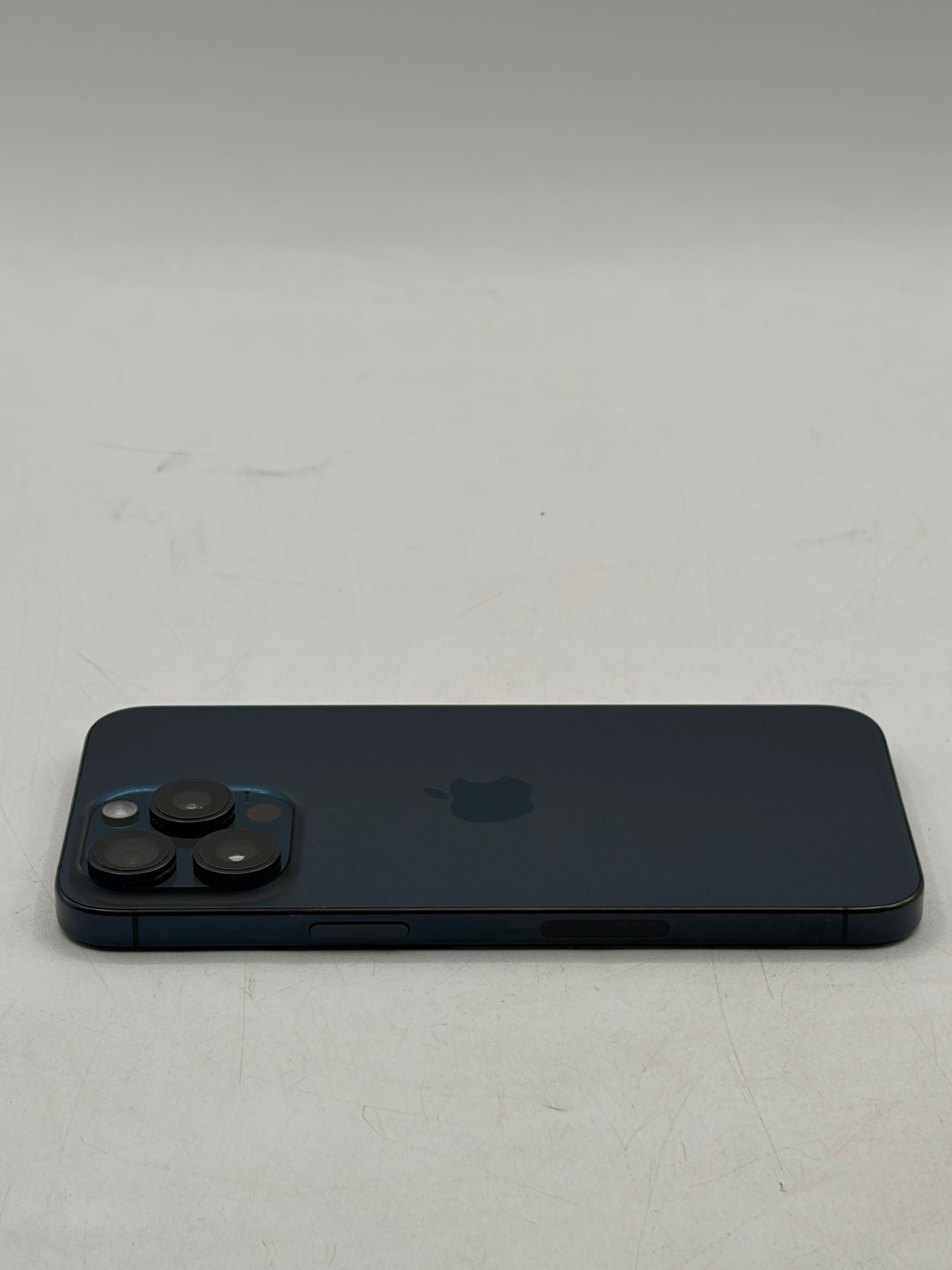 Unlocked Apple iPhone 15 Pro Max 256GB - Blue Titanium