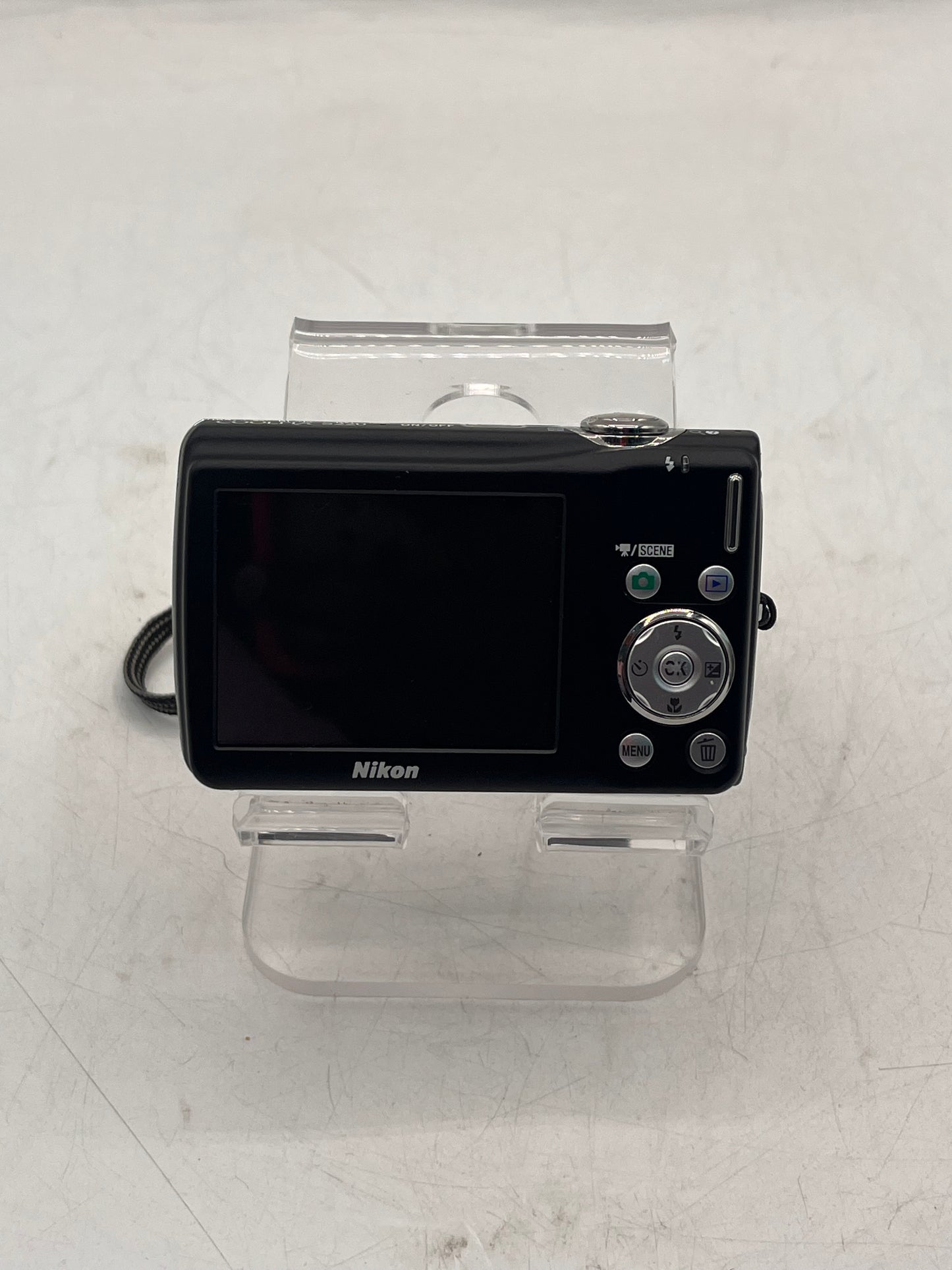 Nikon Coolpix S220 Digital Camera w/o Charger - Black