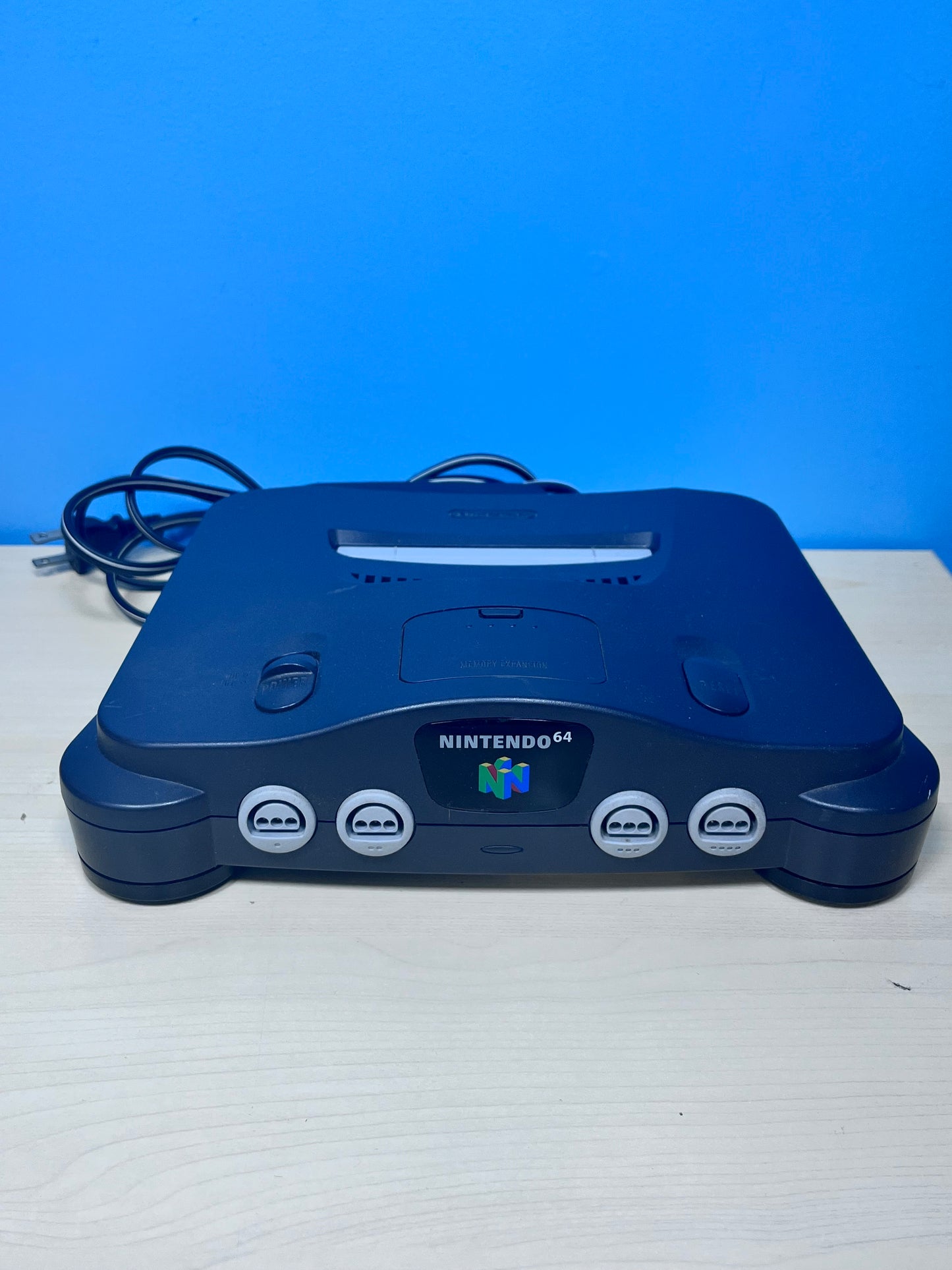 Nintendo 64 N64 1996  Video Game System with 2 Controllers Space Gray