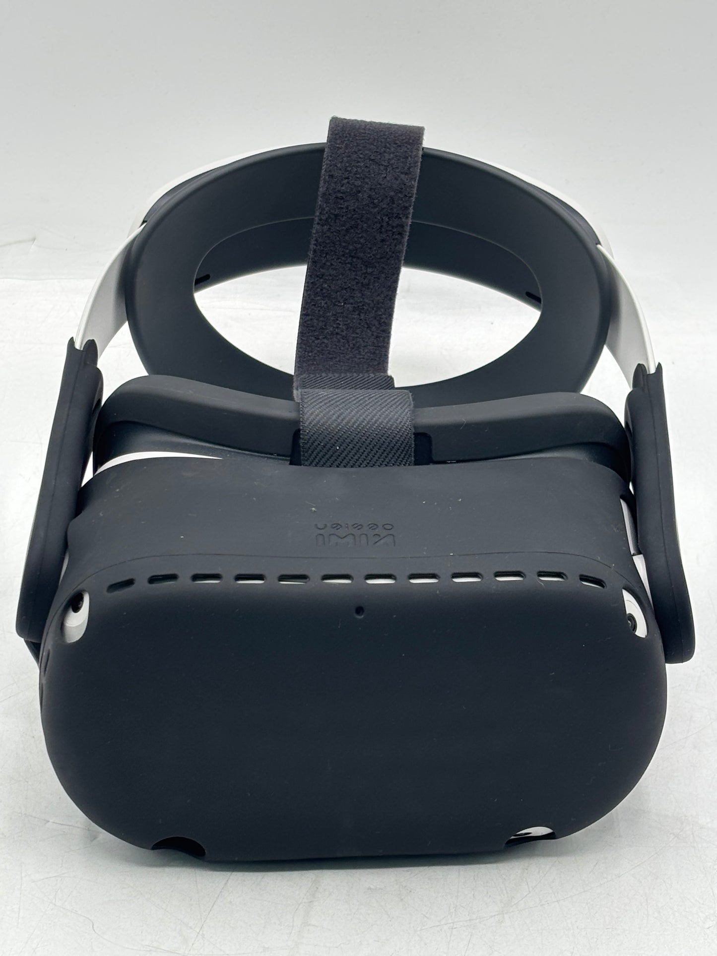 Meta Quest 2 128GB VR Headset with Controllers & Charger, White