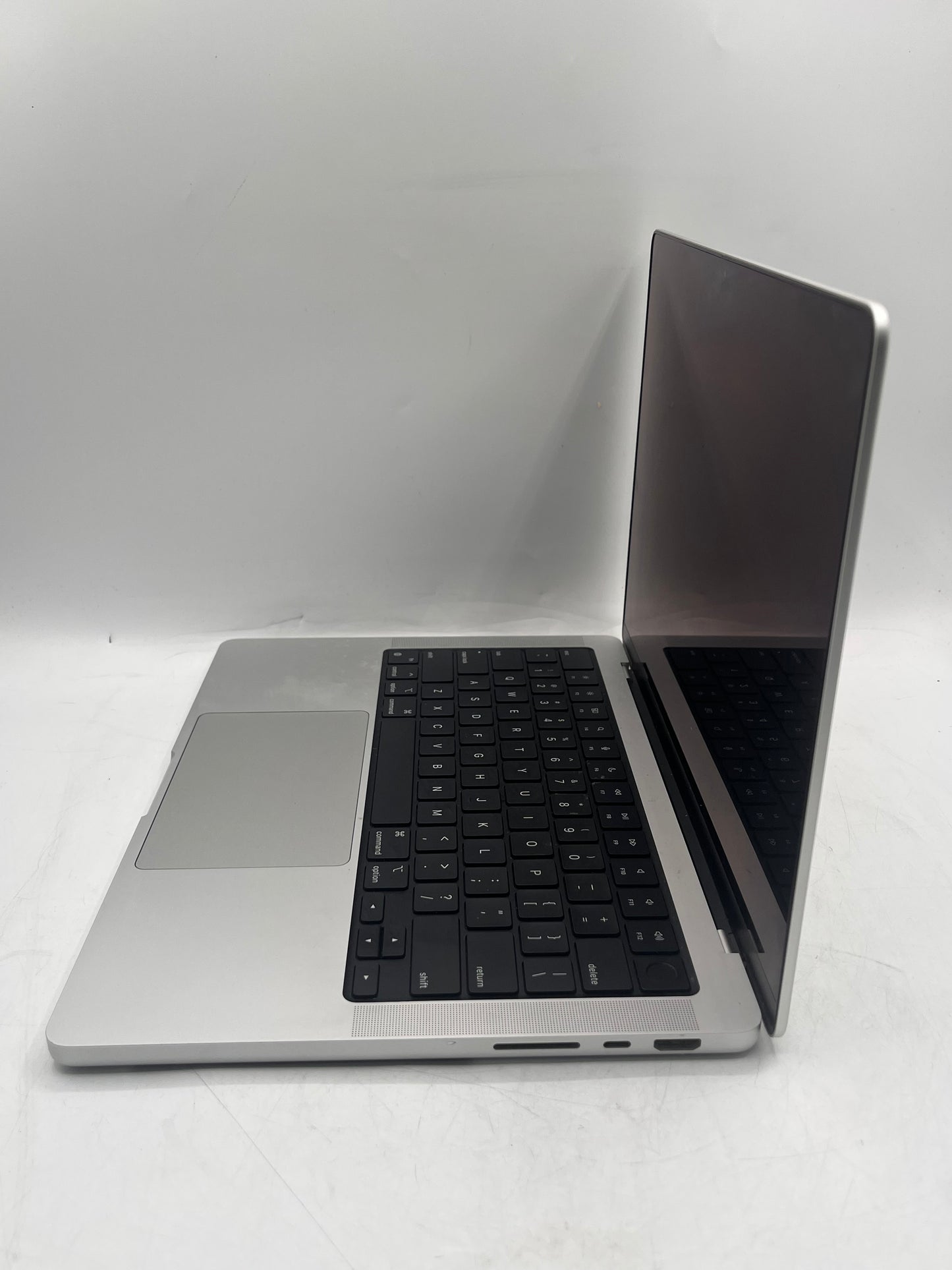 Apple MacBook Pro 14-inch A2442 2021 M1 Pro 16GB 512GB Broken Laptop