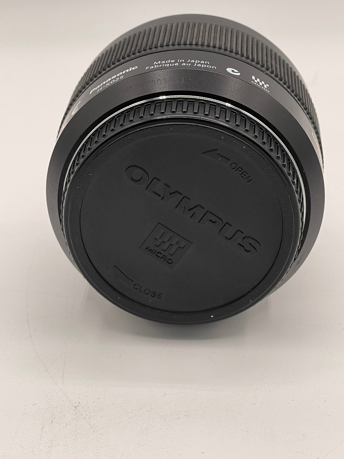 PANASONIC LEICA DG SUMMILUX 25mm/F1.4 ASPH. H-X025 - Excellent w/ Hood&Caps