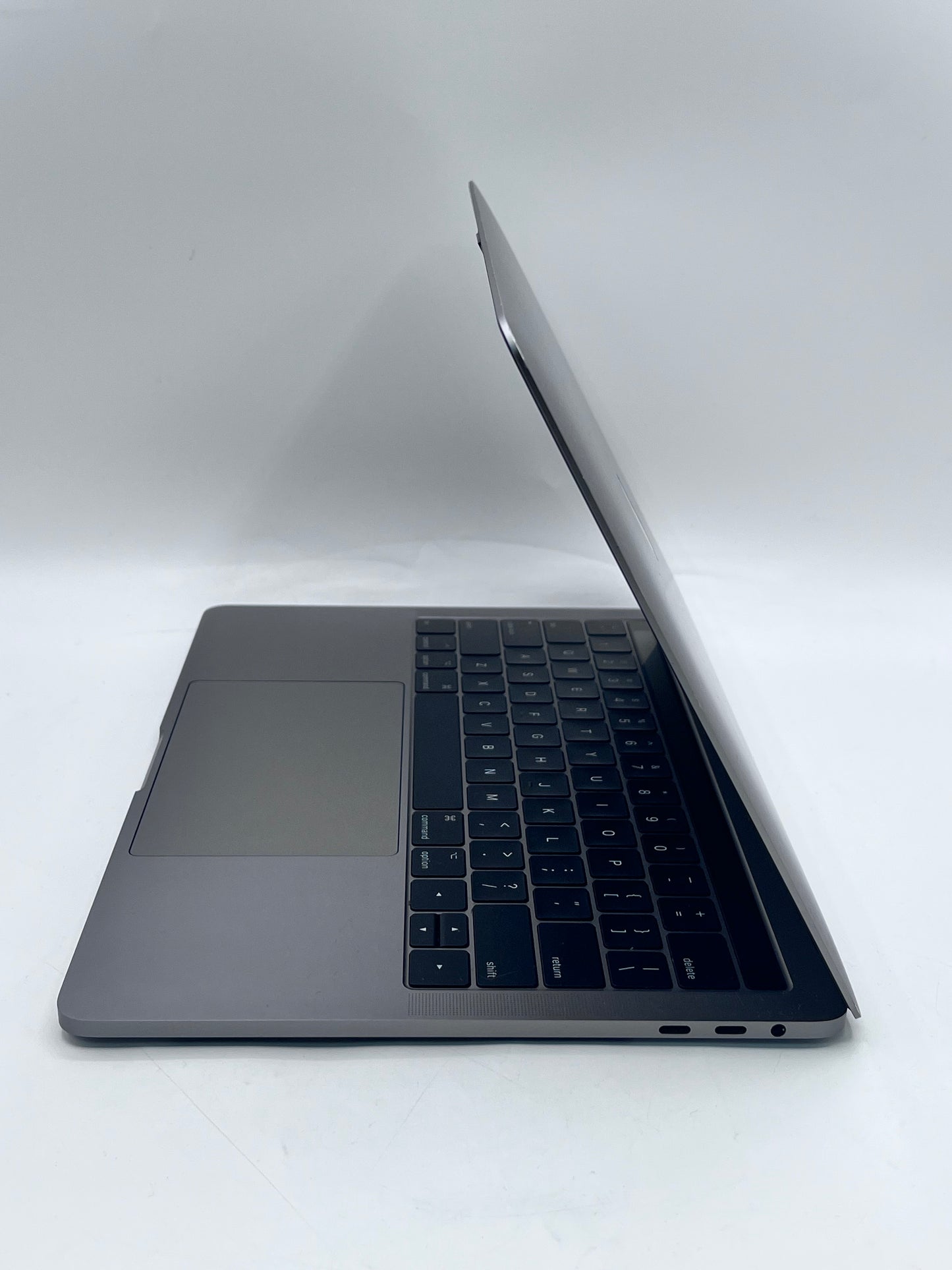 Apple MacBook Pro 13" A1706 128GB 8GB 2017 - Space Gray