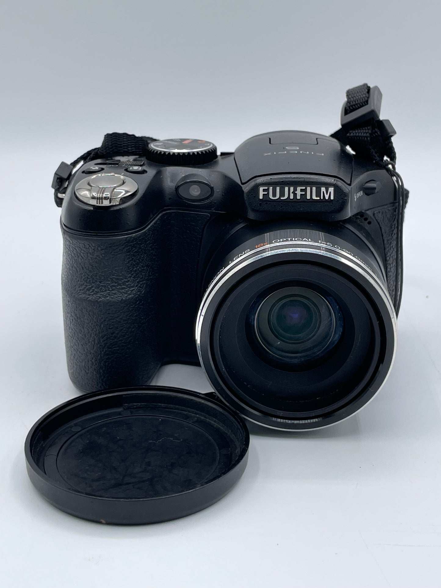 Fujifilm FinePix S1800 12MP Digital Camera w/ 18X Wide Angle Optical Zoom