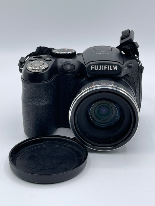 Fujifilm FinePix S1800 12MP Digital Camera w/ 18X Wide Angle Optical Zoom