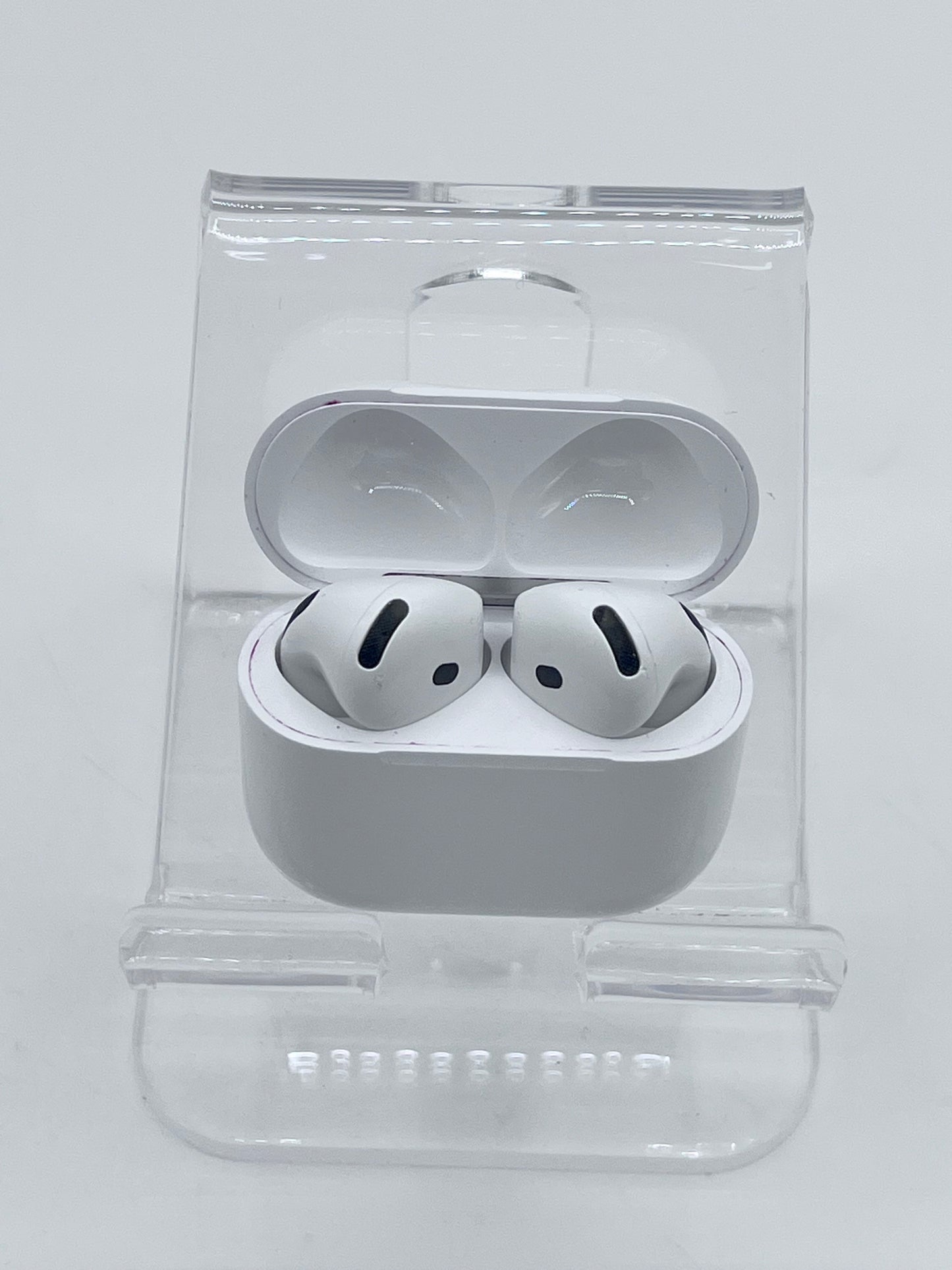 Apple AirPods 4th Gen A3058 A3059 A3053 White Complete Set