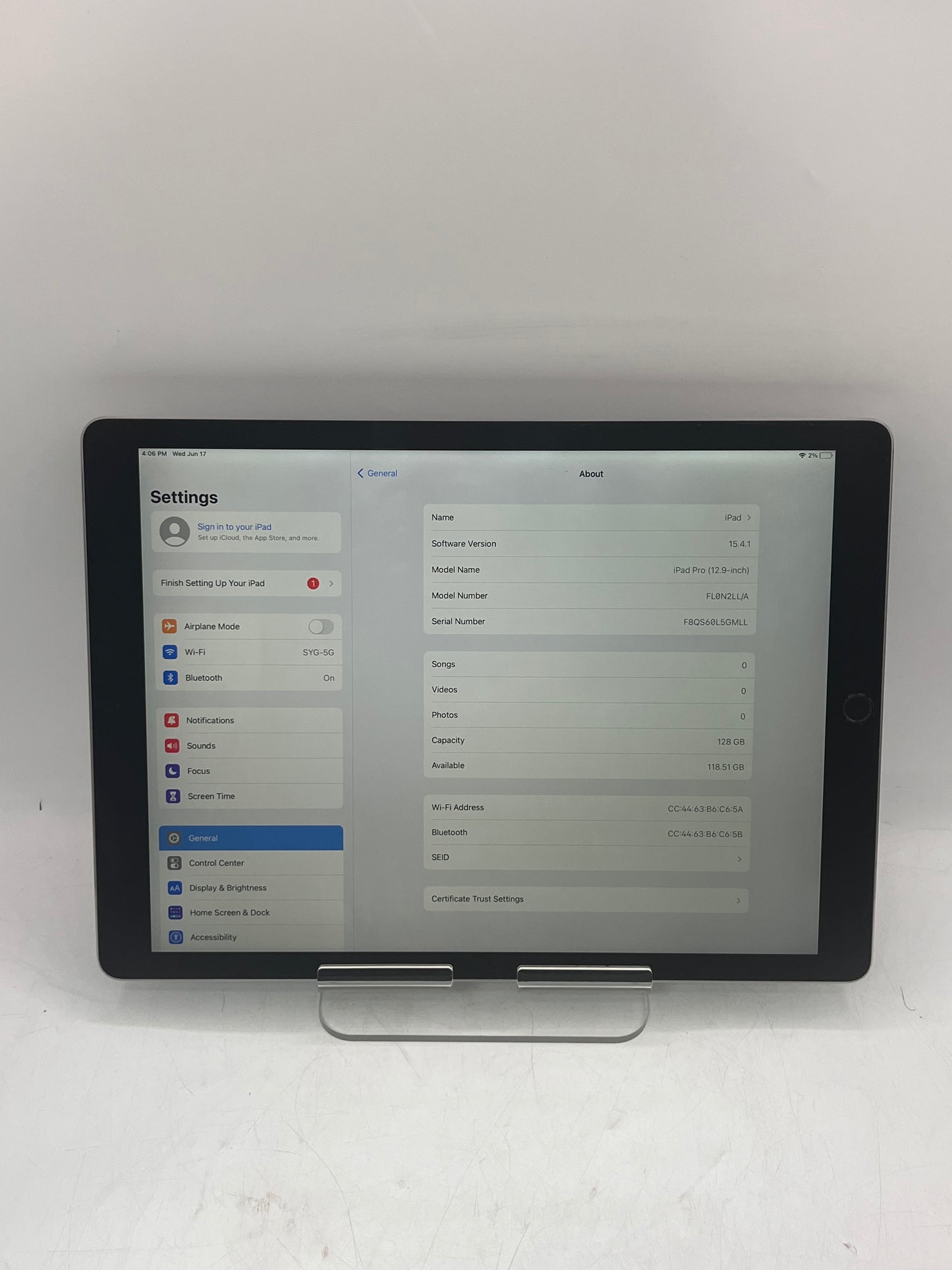 Apple iPad Pro 12.9" 1st Gen A1584 FL0N2LL/A 128GB Wi-Fi Only Tablet Silver