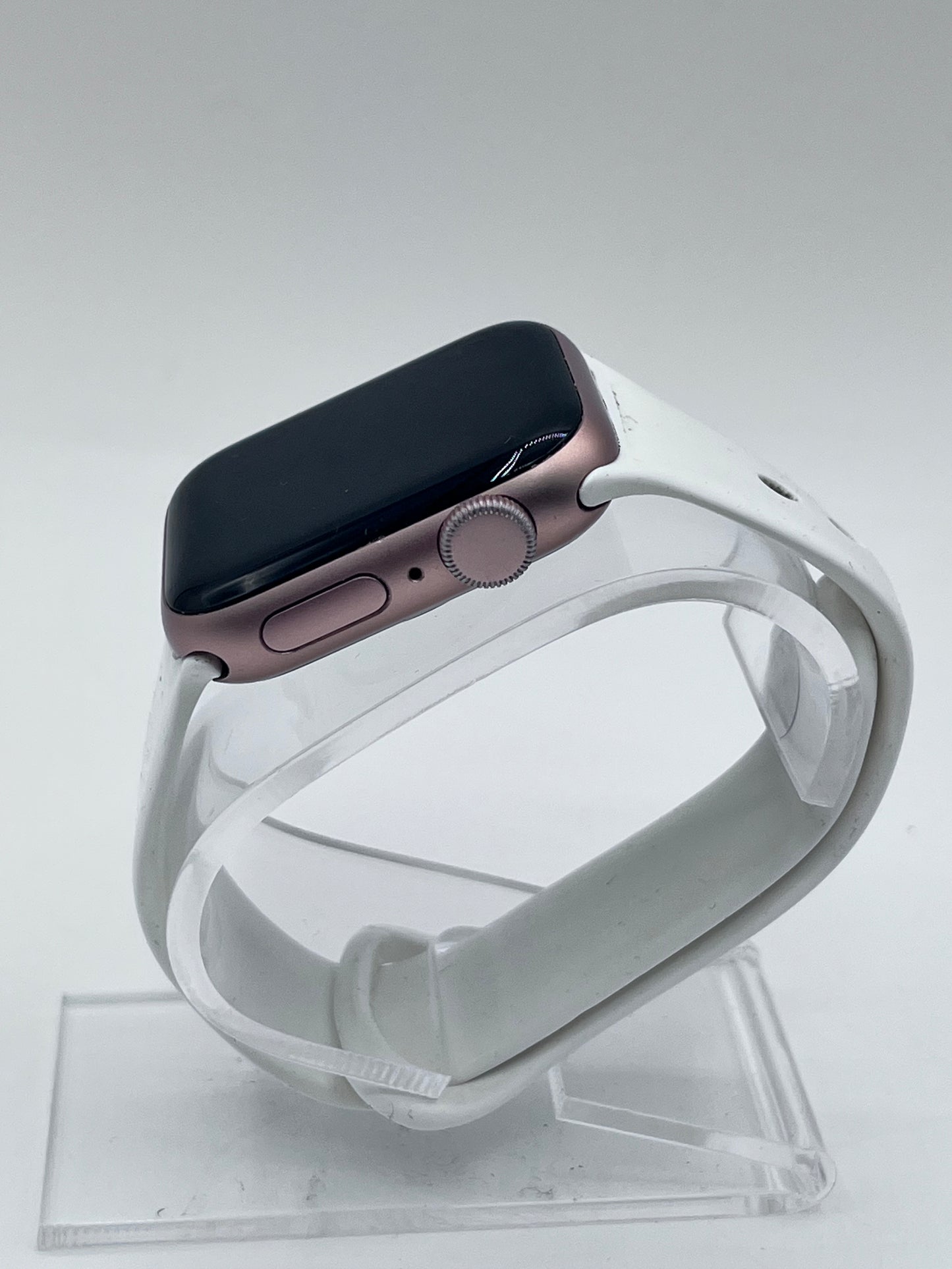 Apple Watch SE 1st Gen 40mm  GPS Smart Watch - Rose Gold