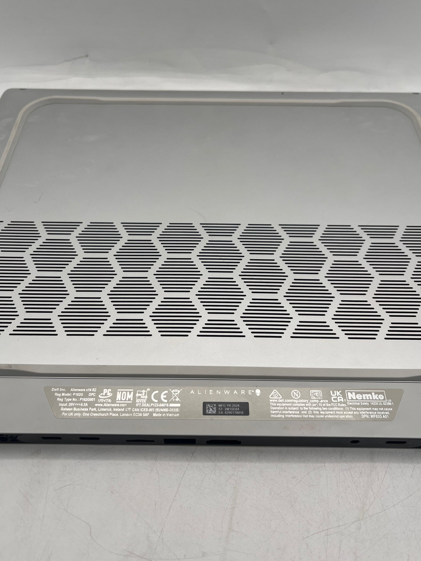 Alienware X14 R2 14" i7-13620H 2.4GHz 32GB RAM 1TB SSD GeForce RTX 4060 Silver