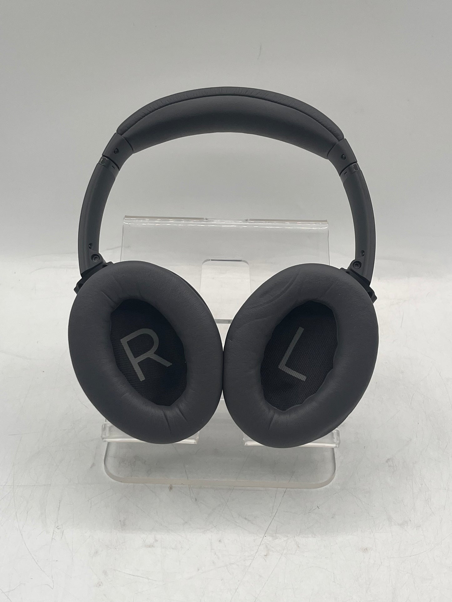 Bose QuietComfort 45 Wireless Headphones With Carrying Case Gray