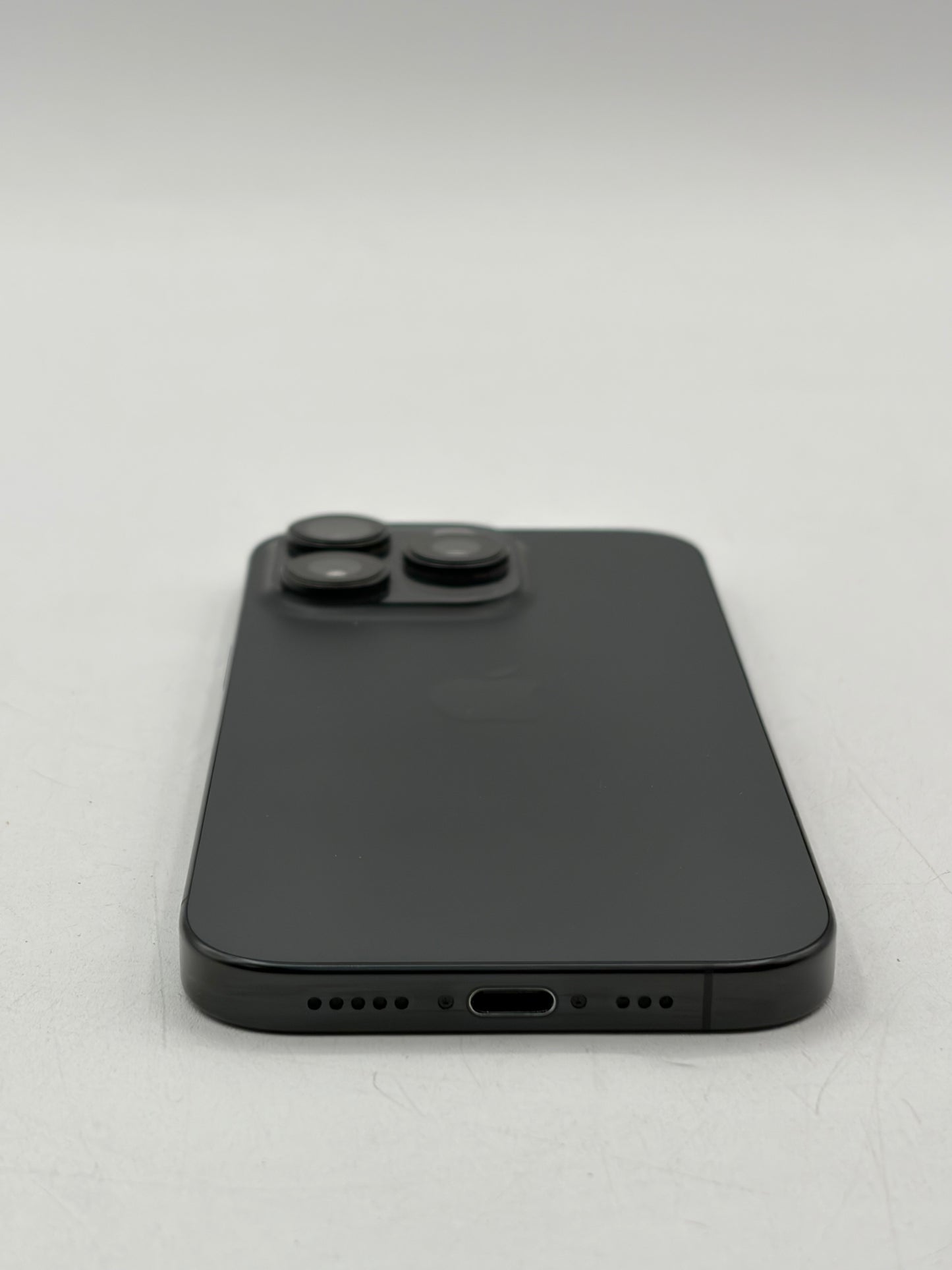 Unlocked Apple iPhone 16 Pro 6.1" 256GB A3083 MYMG3LL/A Black 89% Battery Health