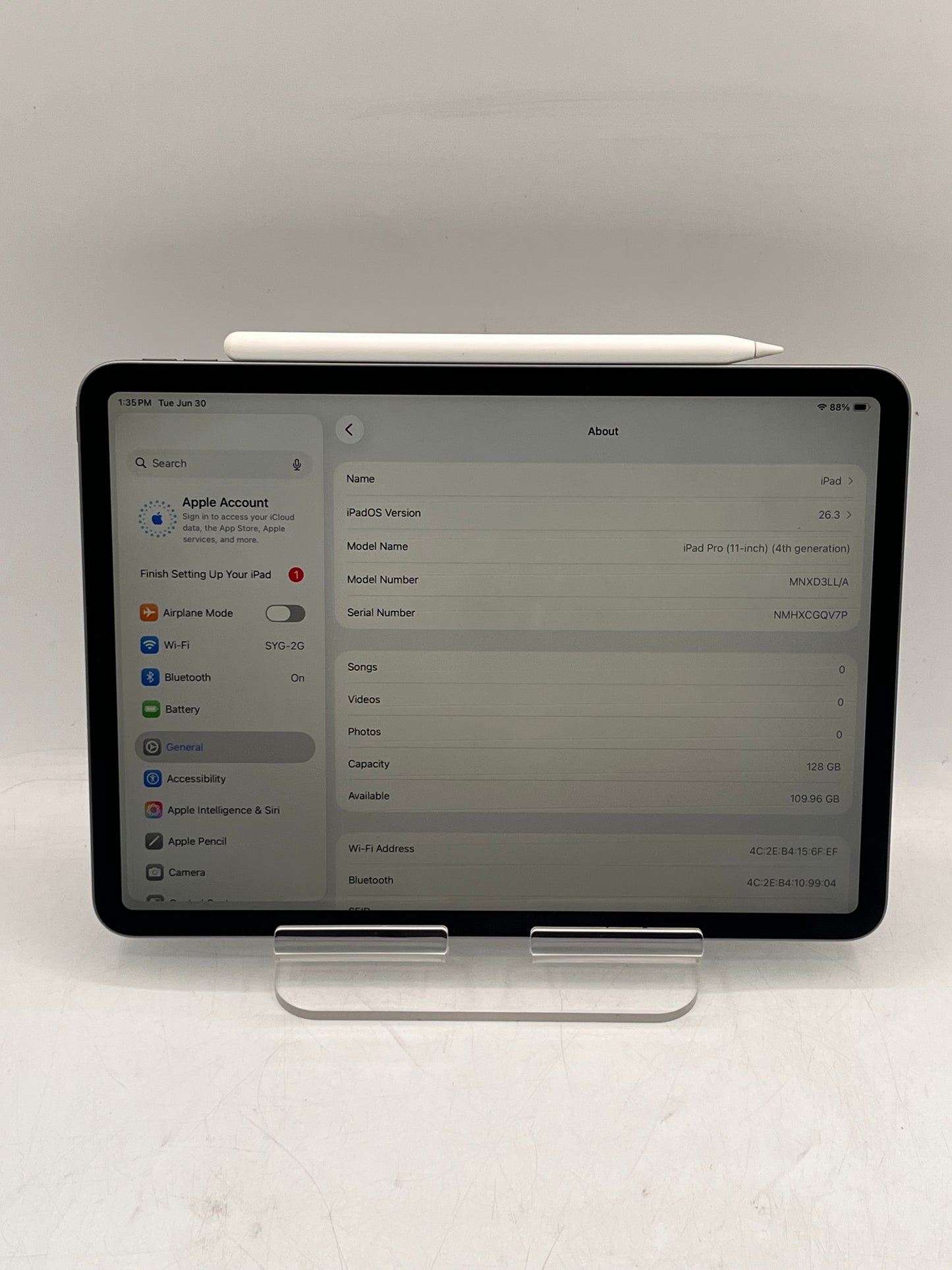 Apple iPad Pro 11 4th Gen A2759 MNXD3LL/A 128GB Wi-Fi Only w/ Apple Pencil 2nd gen