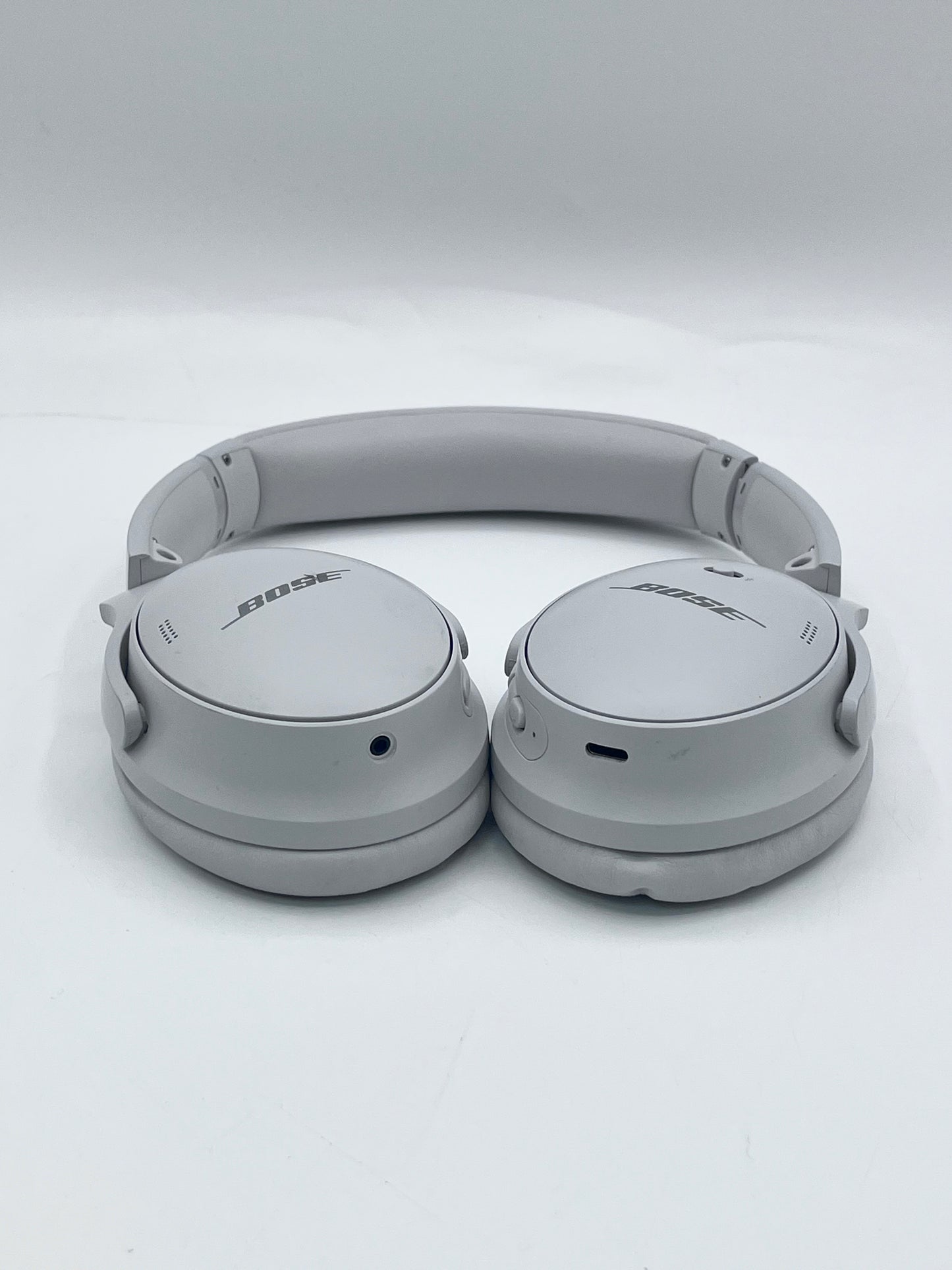 Bose QuietComfort 45  Headphones with Carrying Case - White