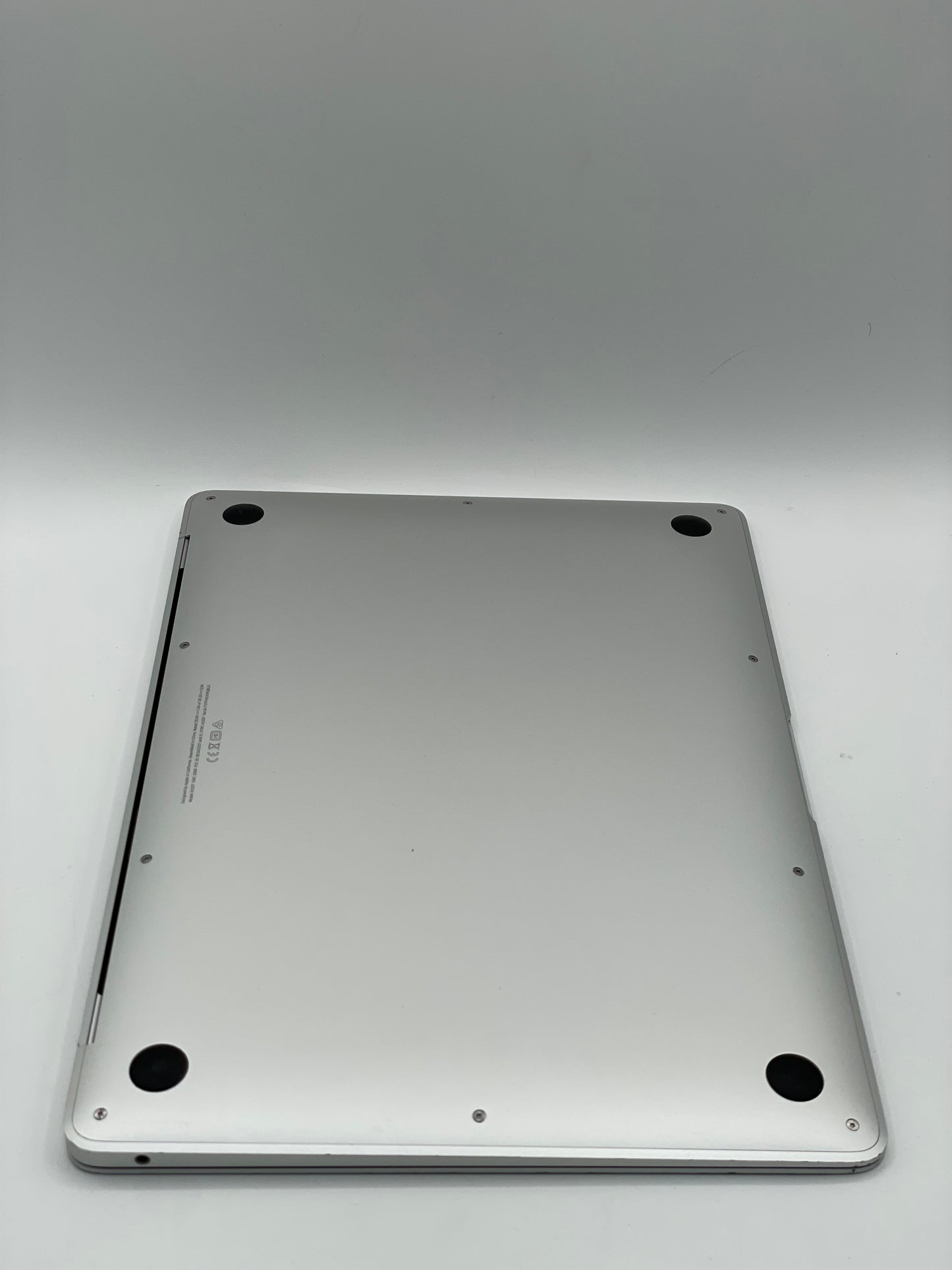 2020 Apple MacBook Air 13.3" M1 7C 8GB 128GB A2337 REMOTELY MANAGED