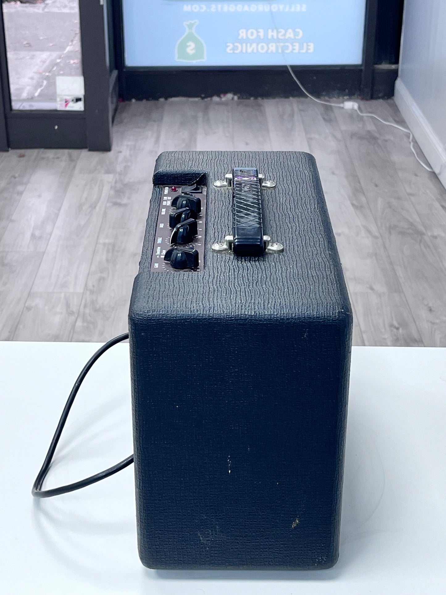 Vox V9106 Pro Audio Equipment - Black