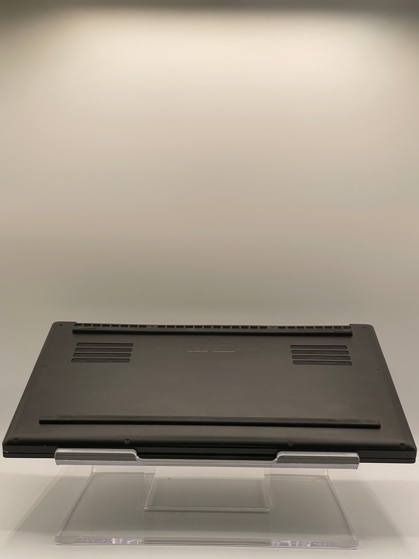 Razer Blade 15 RZ09-0301 - Nvidia 2070 Max, 64GB RAM, 2TB SSD READ