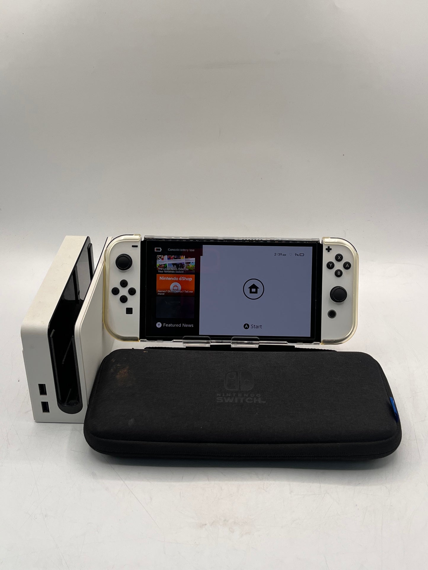 Nintendo Switch OLED (HEG-001) 2021 64GB Black & White Joycons