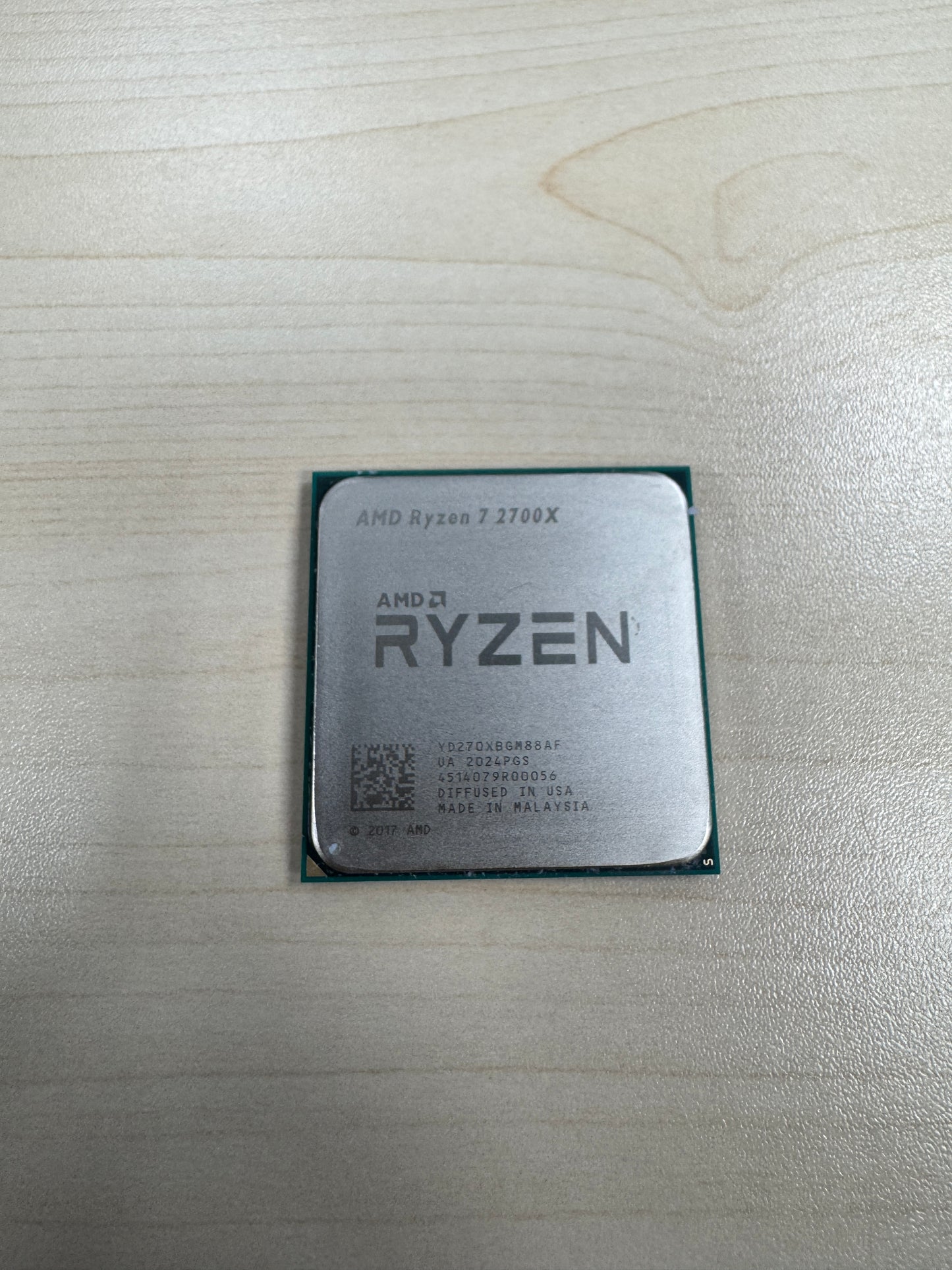 AMD Ryzen 7 2700X 3.70GHz 8 Core YD270XBGM88AF 16 Thread AM4 Free Shipping