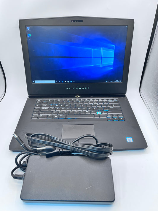 Alienware 15 R3 P69F 15.6" Core i7-7700HQ 2.80GHz 16GB 128GB  1TB HDD RTX 1070 READ