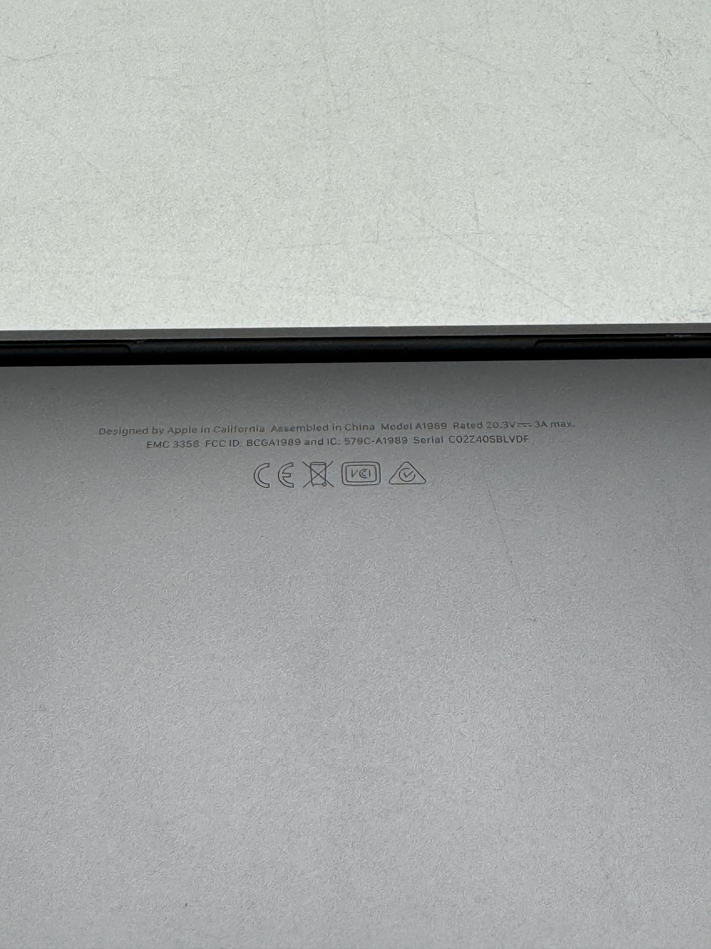2018 Apple MacBook Pro 13" i7 @2.8GHz 16GB 1TB A1989 189 Cycle Count Space Gray