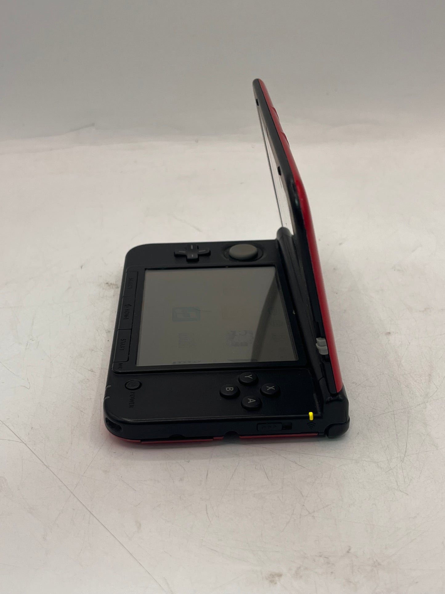 Nintendo 3DS XL (SPR-001) 2012 4GB Red