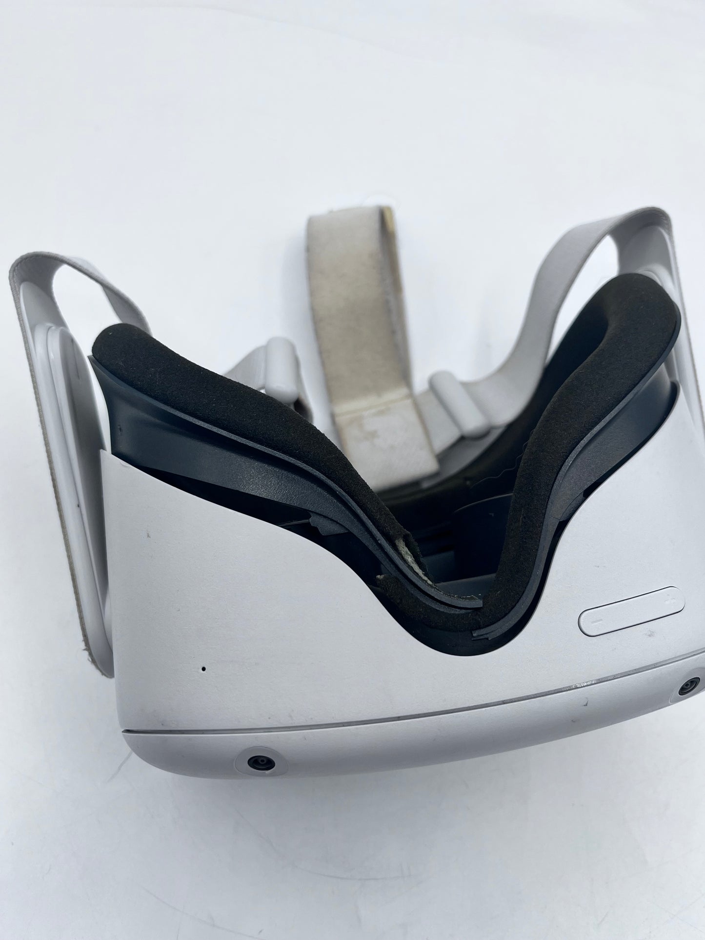 Oculus Quest 2 128GB Virtual Reality System White - Headset & Controllers