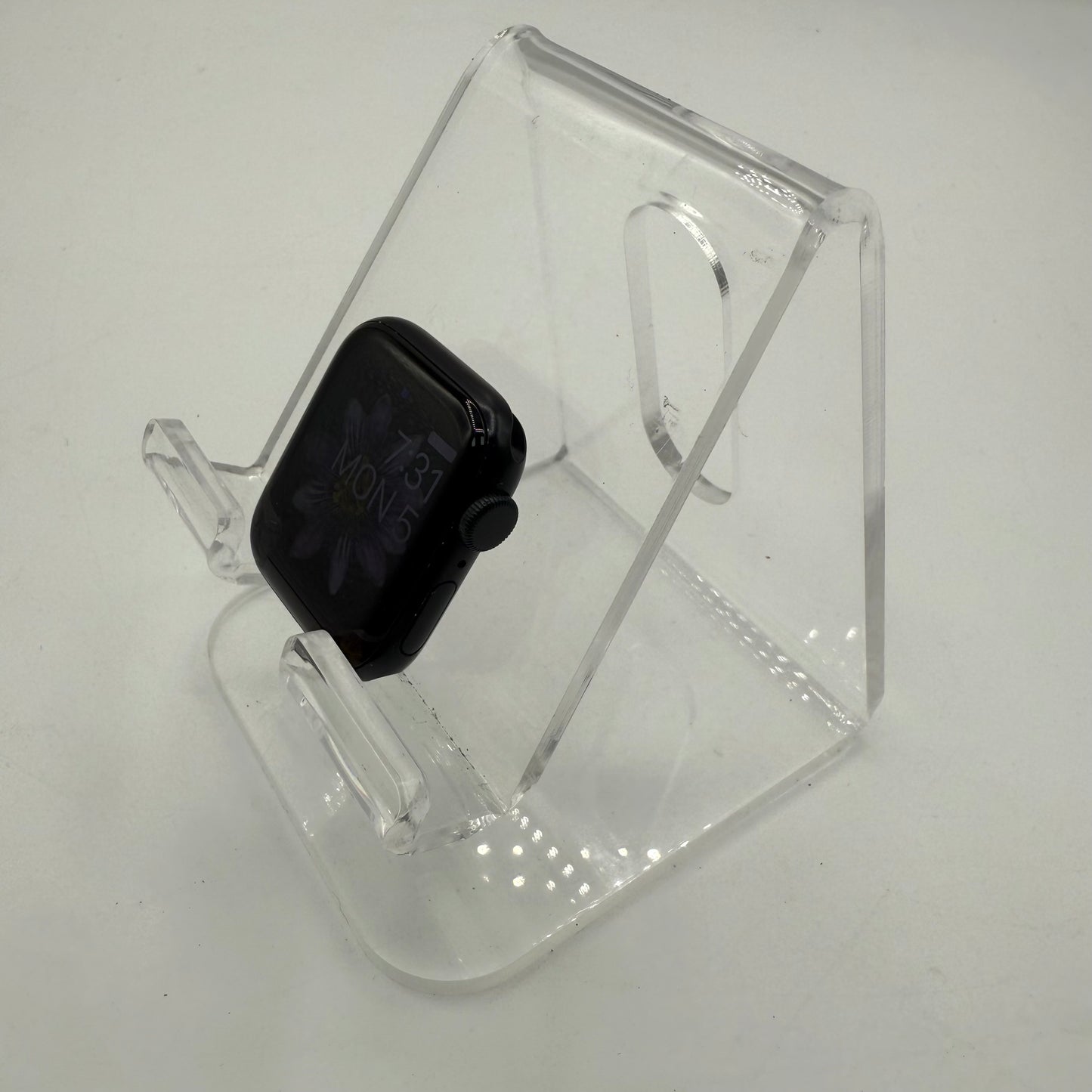 Apple SE 2nd Gen Smart Watch 40mm GPS Only -Black