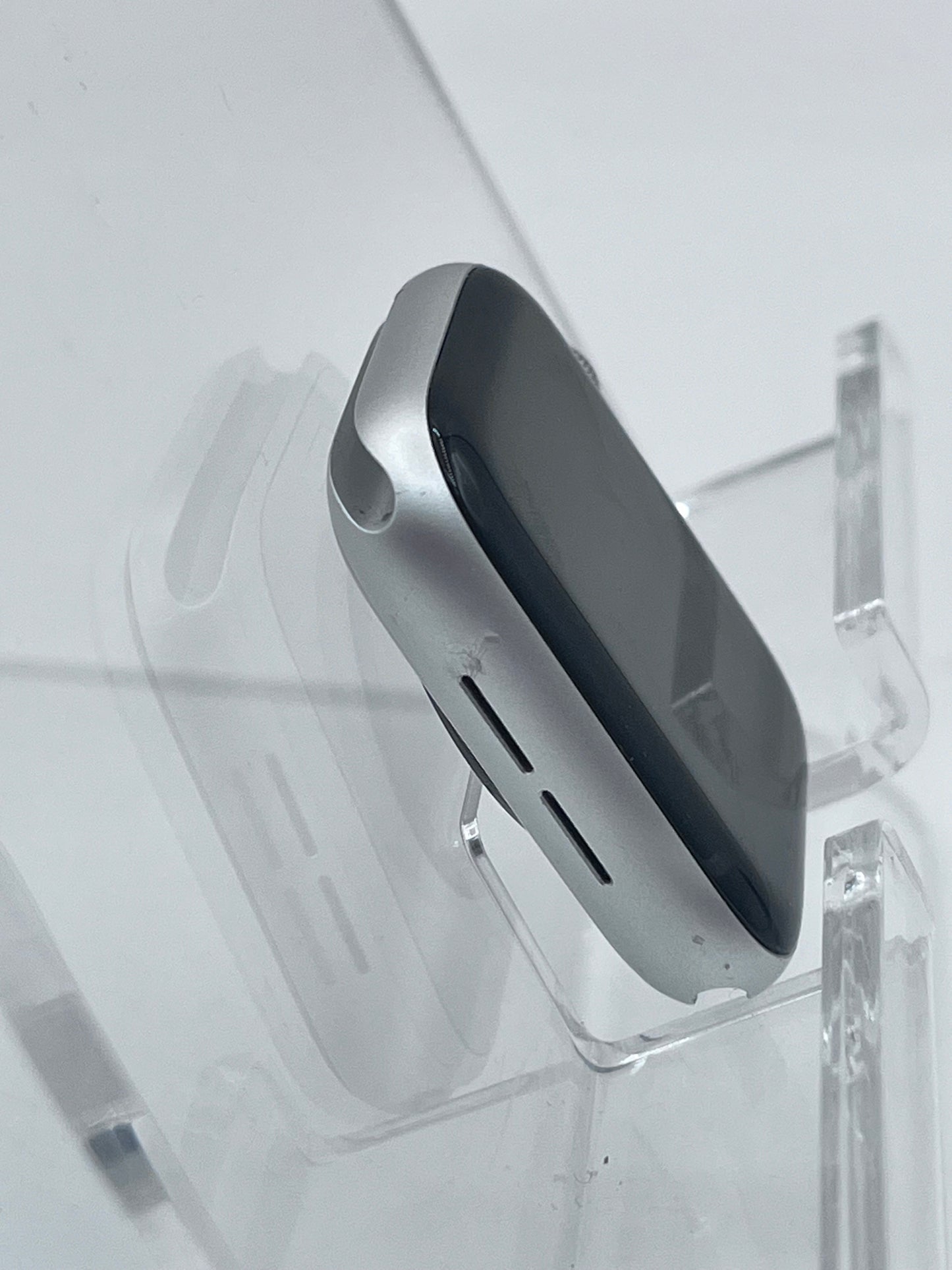Apple SE 2nd Gen 44mm Smart Watch - Silver