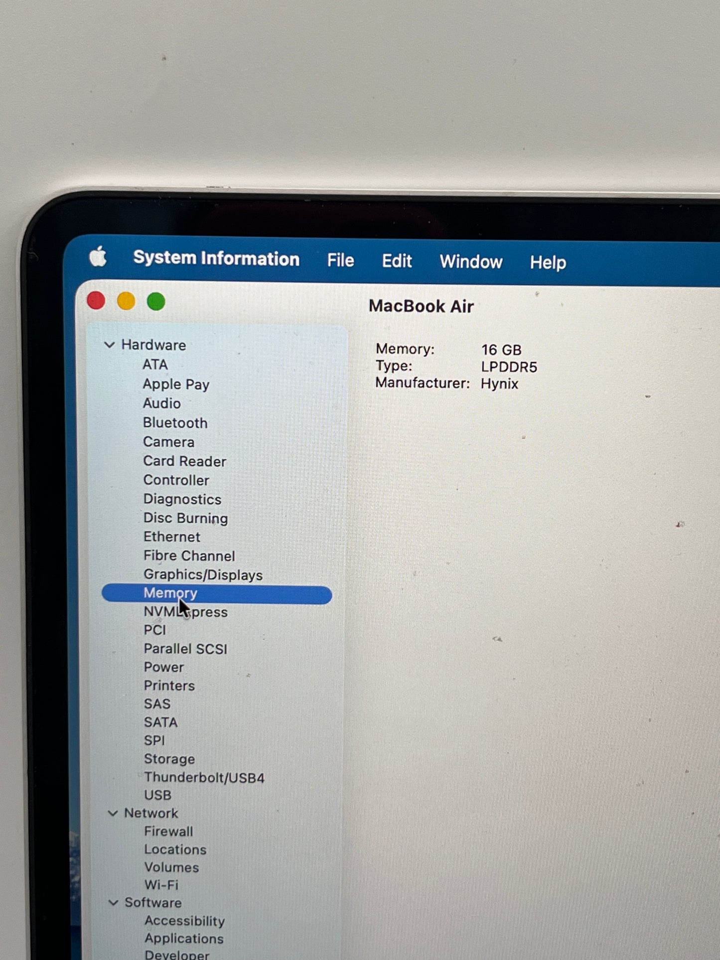 2024 Apple MacBook Air 15" 16GB 256GB A3241 MW1G3LL/A Silver 76 Cycle Count