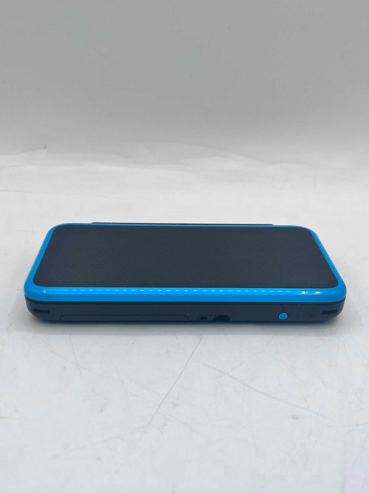 Nintendo 2DS XL JAN-001 2017 Video Game System - Black/Turquoise