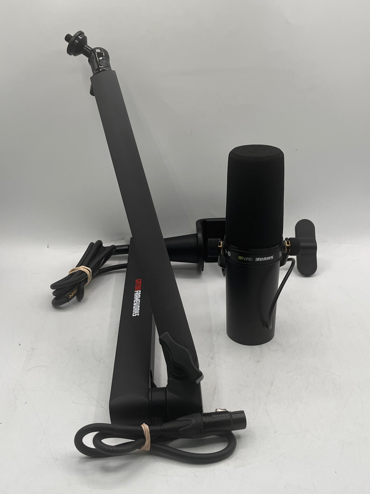 Shure SM7B Microphone with Gator Frameworks Stand - Black