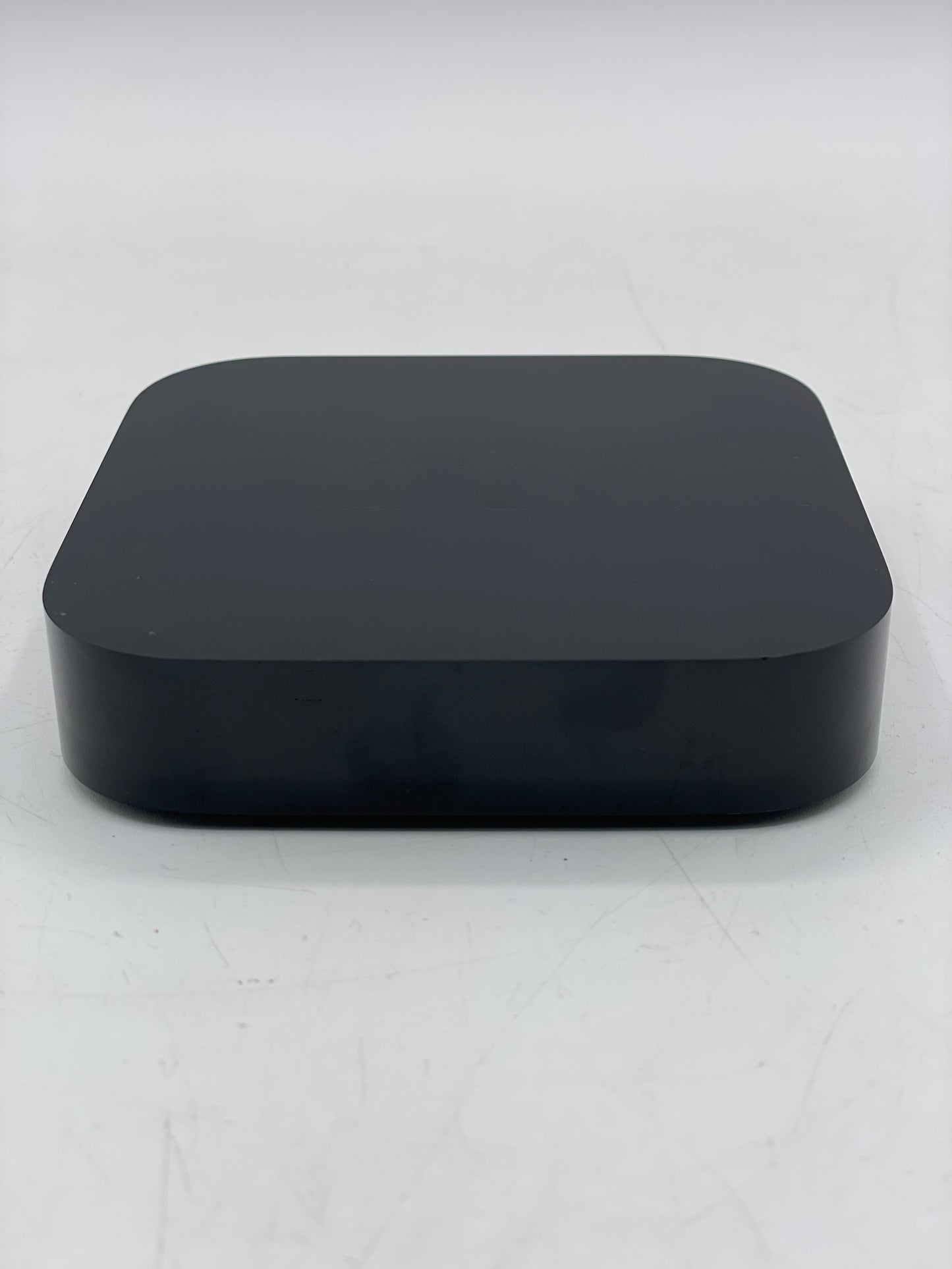 Apple TV HD 4th Gen A1625 32GB A1625 MGY52LL/A HD Media Streamer Bundle - Tested