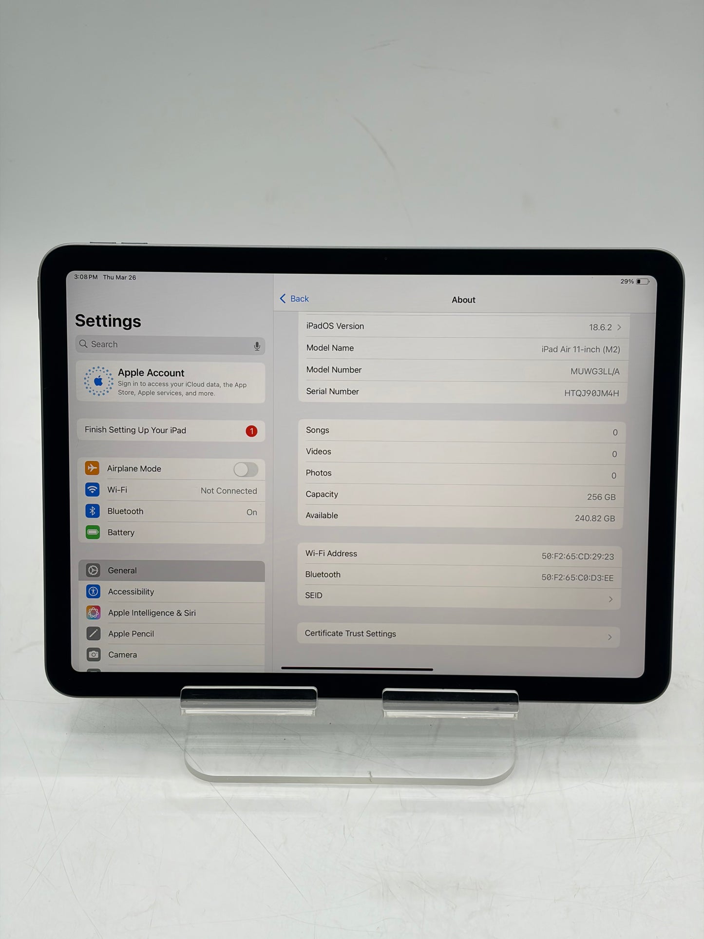 Apple iPad Air 11" 6th Gen 256GB A2902 MUWG3LL/A - Space Gray 97% Battery Health