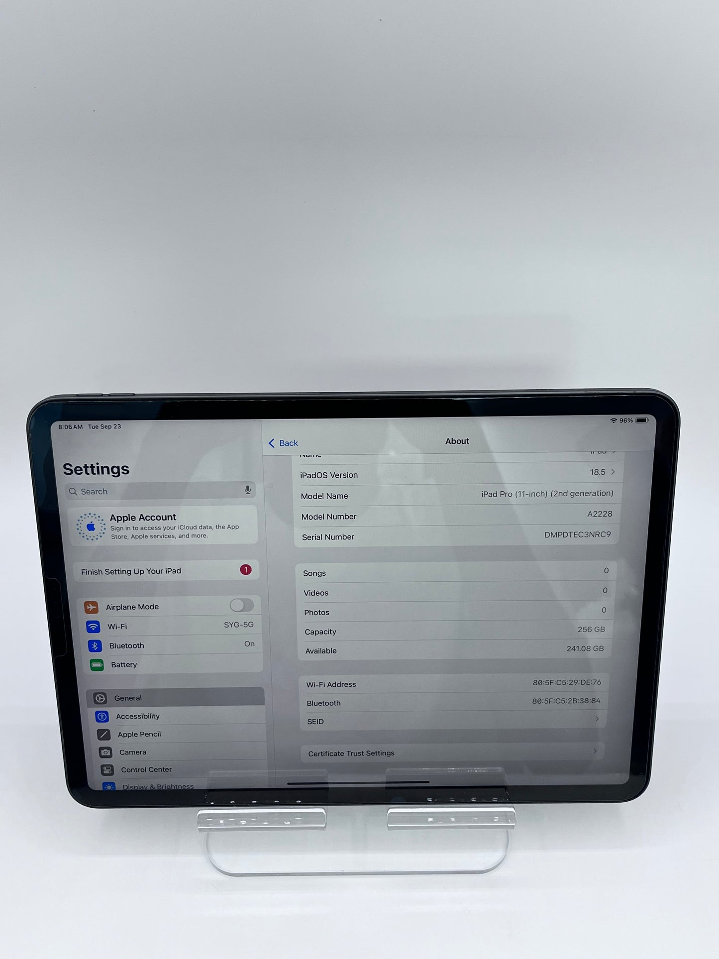 Apple iPad Pro 2nd Gen 11-inch 256GB WiFi  A2228 MXDC2LL/A - Space Gray