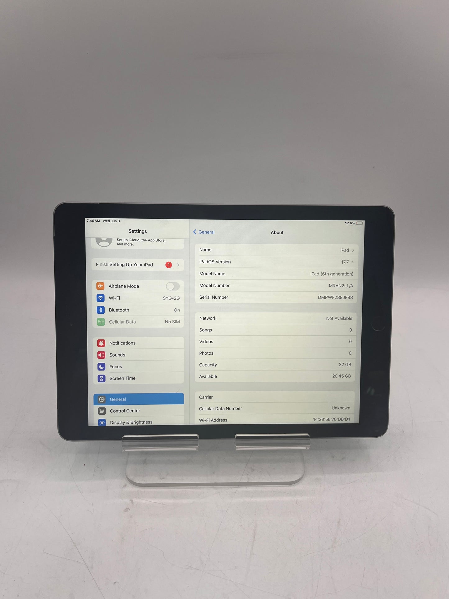 Apple iPad 6th Gen A1954 MR6N2LL/A 32GB WiFi + Cellular Unlocked Black Tablet