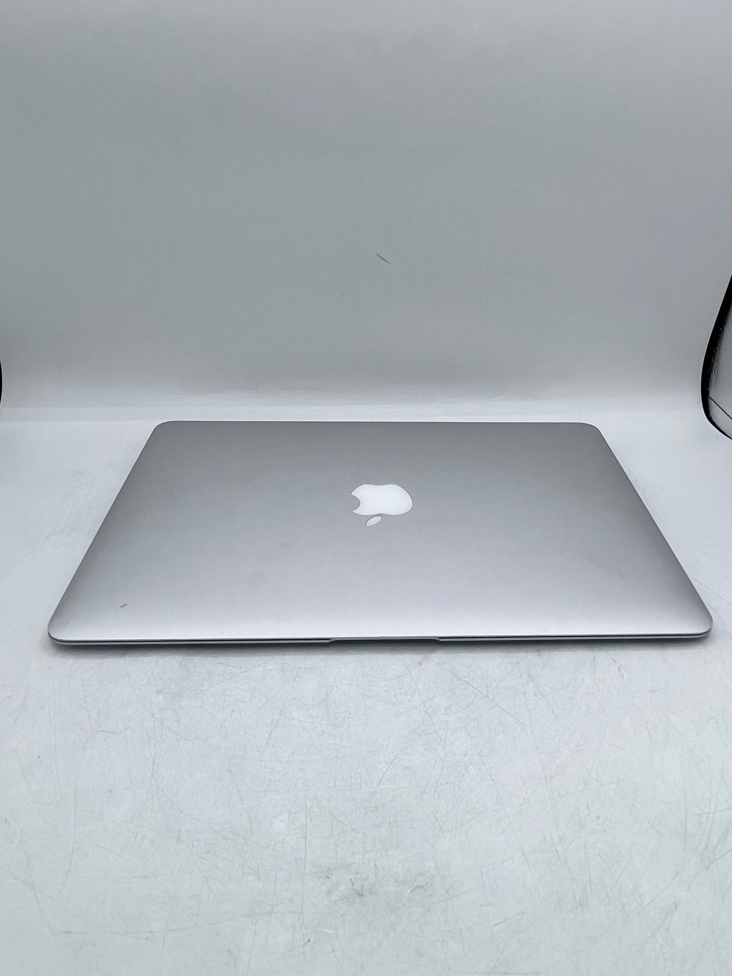 Apple Macbook Air 13" A1466 2013  Core i5-4250U 1.30GHz 4GB 128GB  - Silver