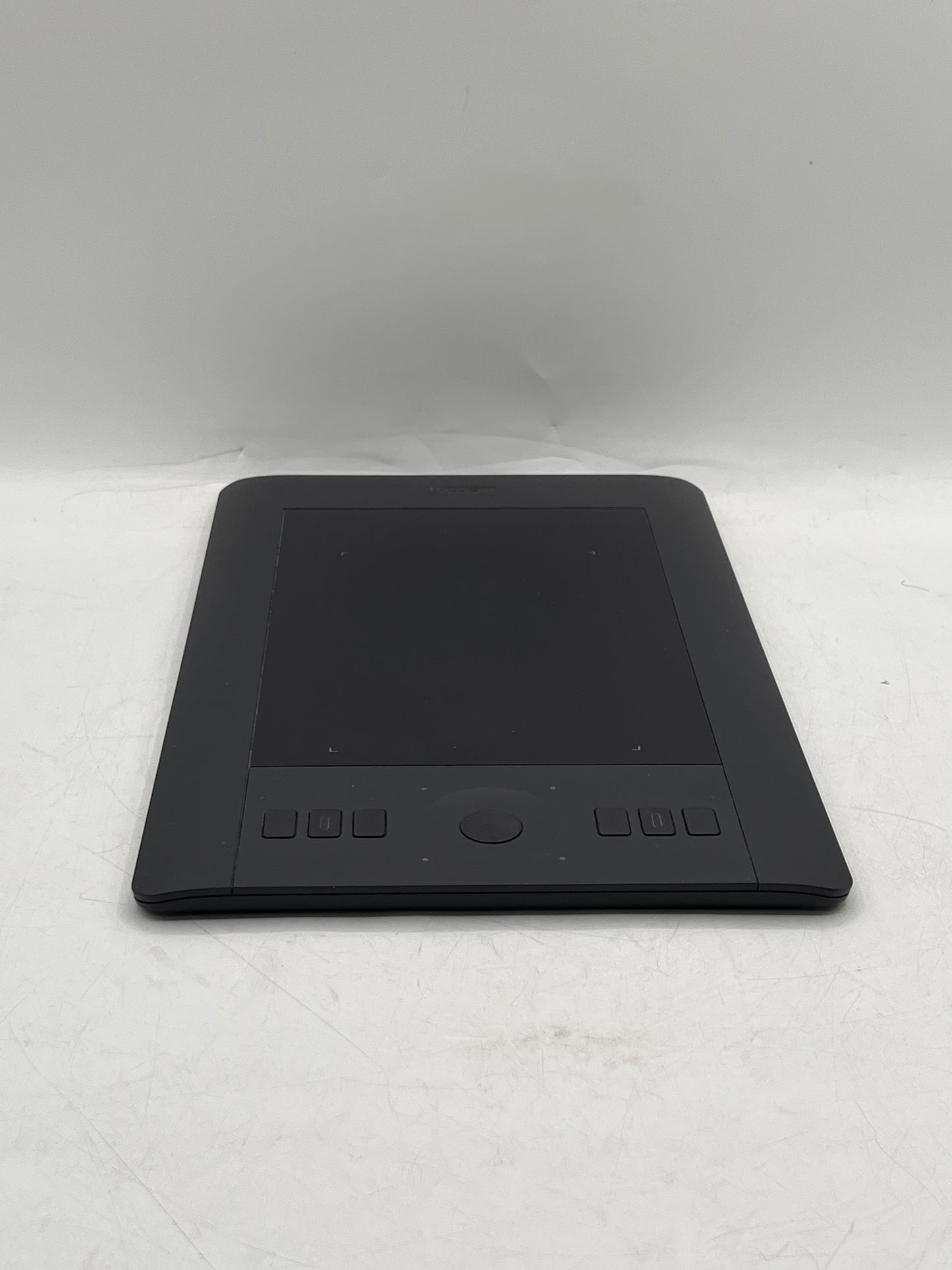 Wacom Intuos Pro Pen Tablet PTH-451 - Black
